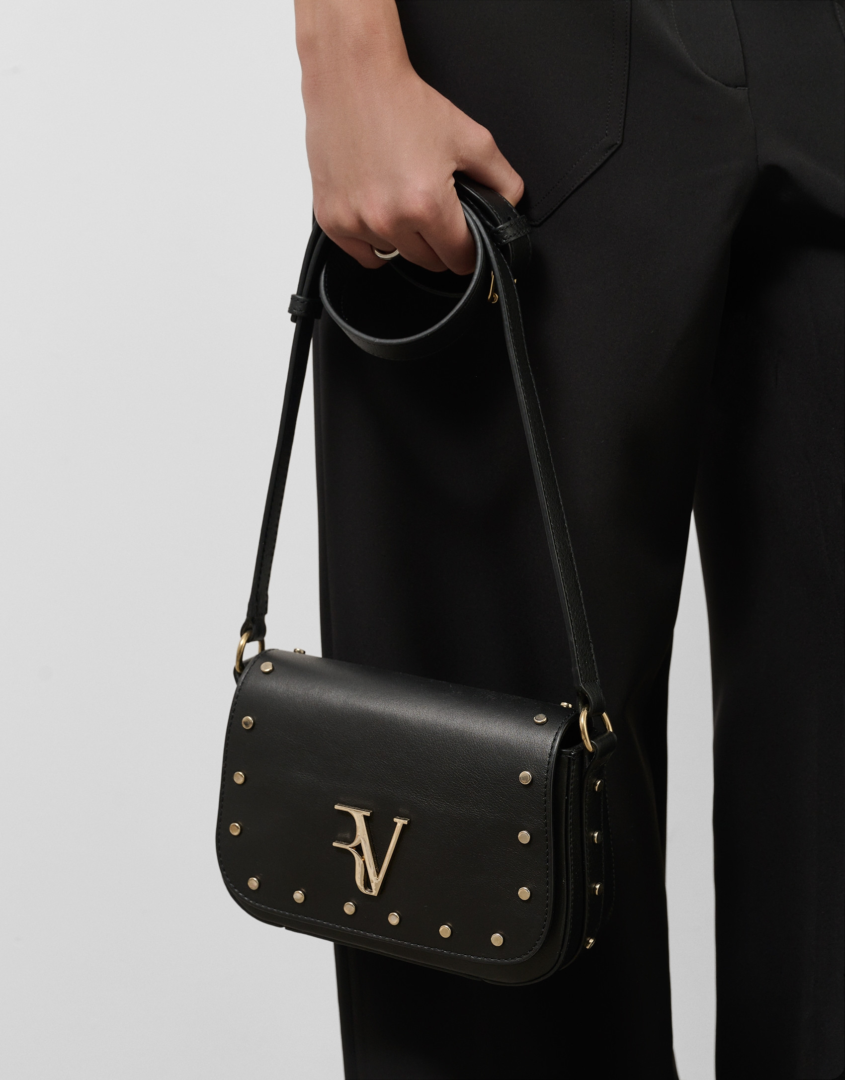 Black leather Mini Mafalda shoulder bag - Sale | Roberto Verino
