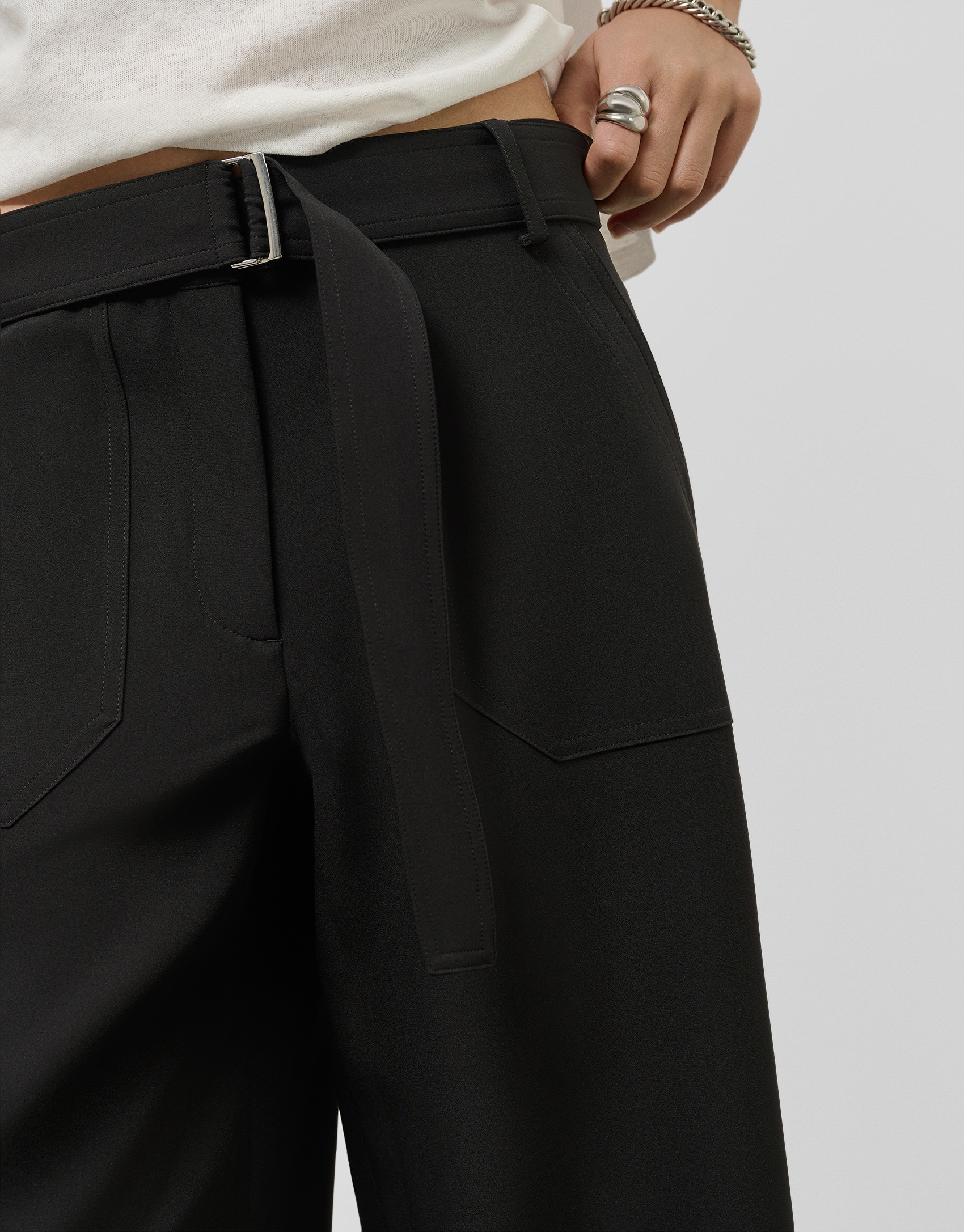 Wide black flowing twill pants with belt | Roberto Verino