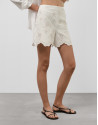 White shorts with Swiss embroidery - Woman | Roberto Verino
