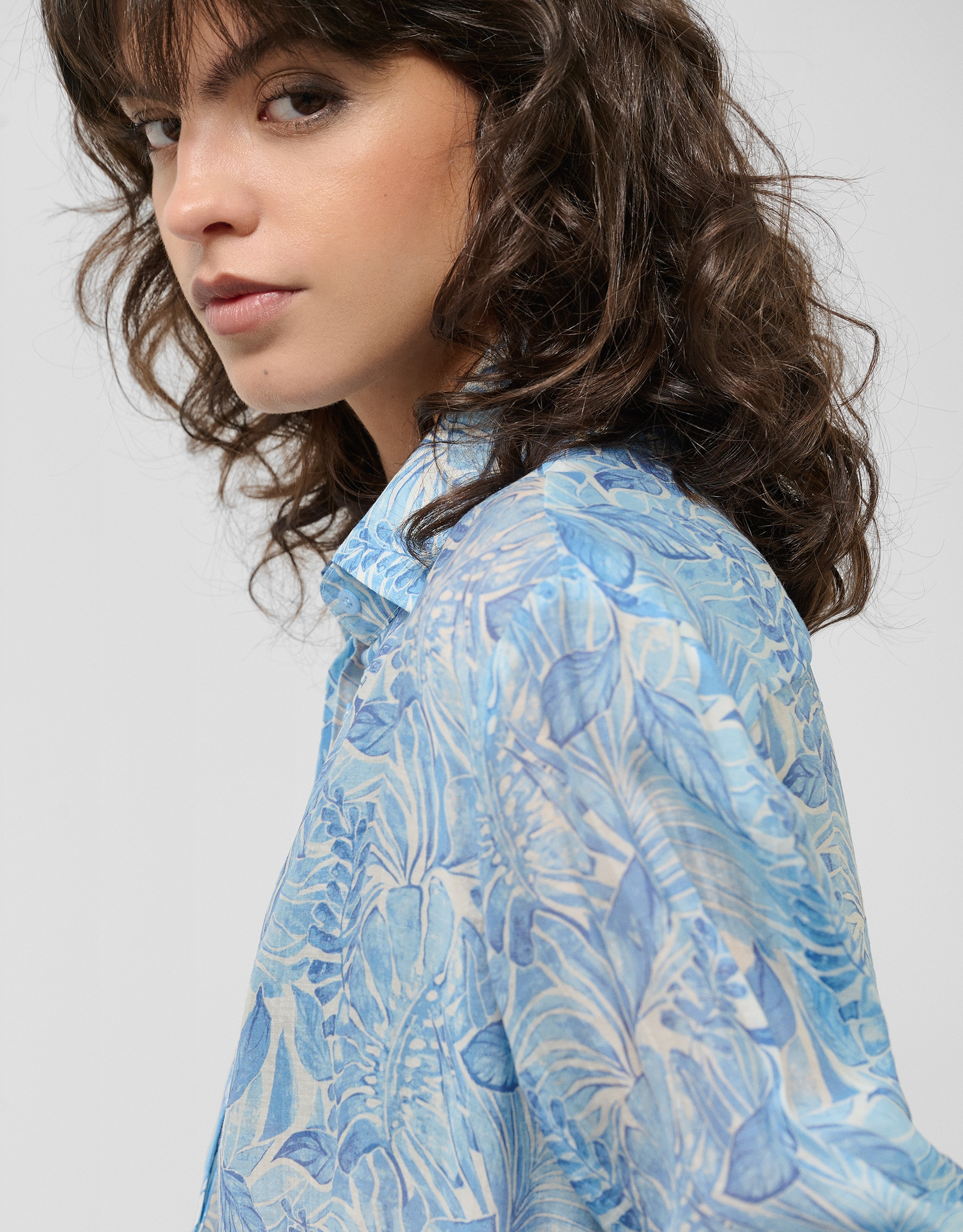 Long blouse in blue vegetable print chiffon | Roberto Verino