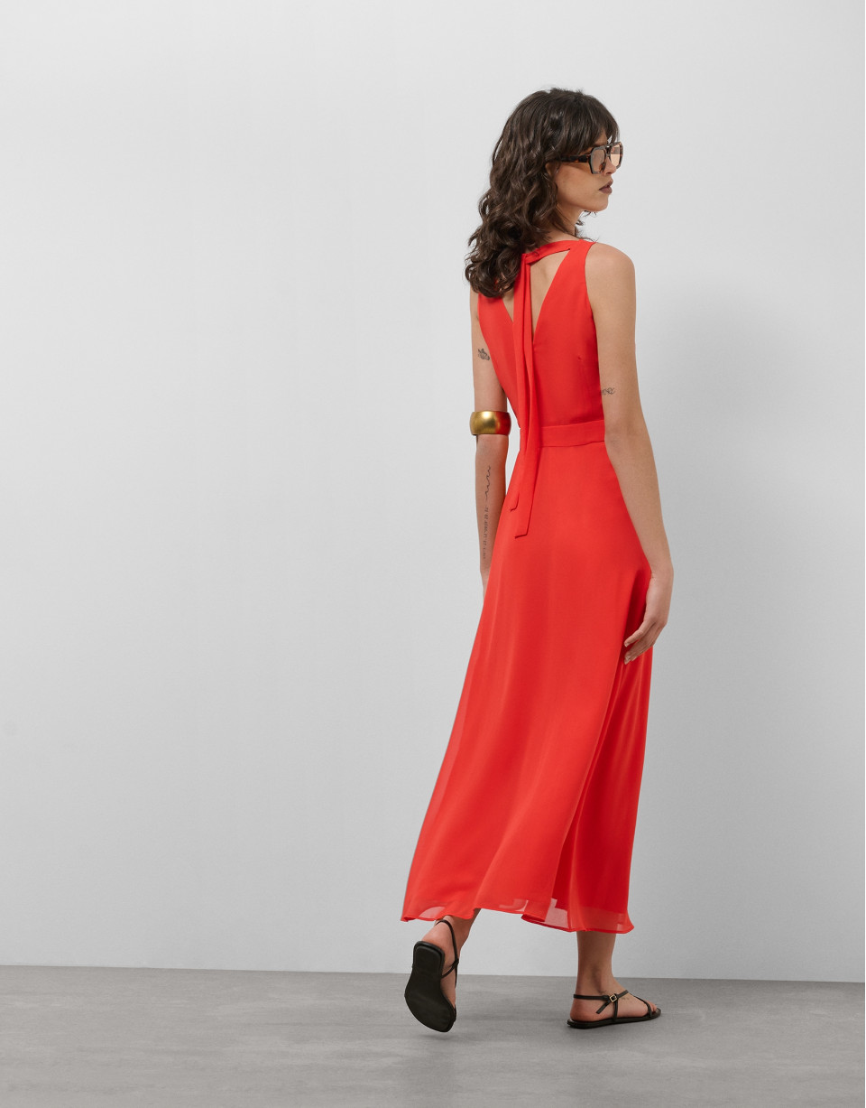 Red georgette crepe long dress with tied ... | Roberto Verino