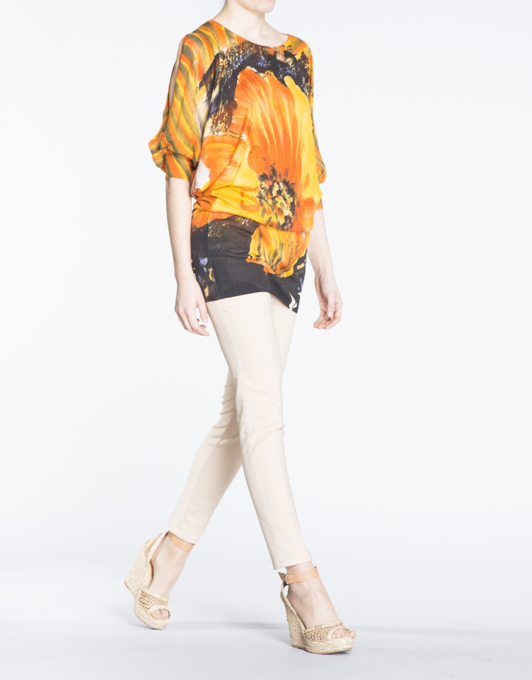 Long floral print bat sleeve sweater 