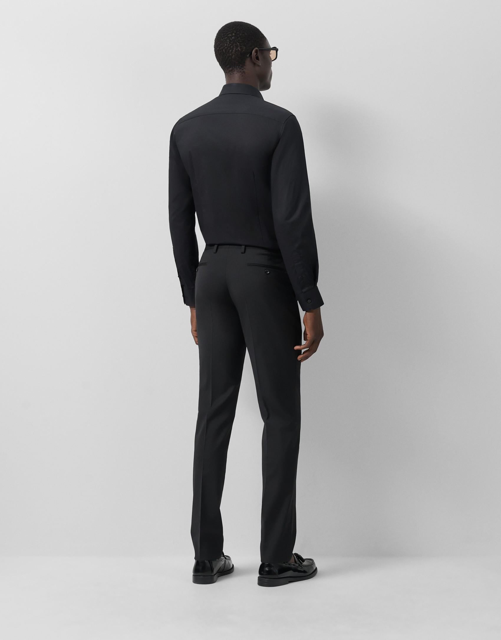 Slim fit half canvas suit in plain black - Man | Roberto Verino
