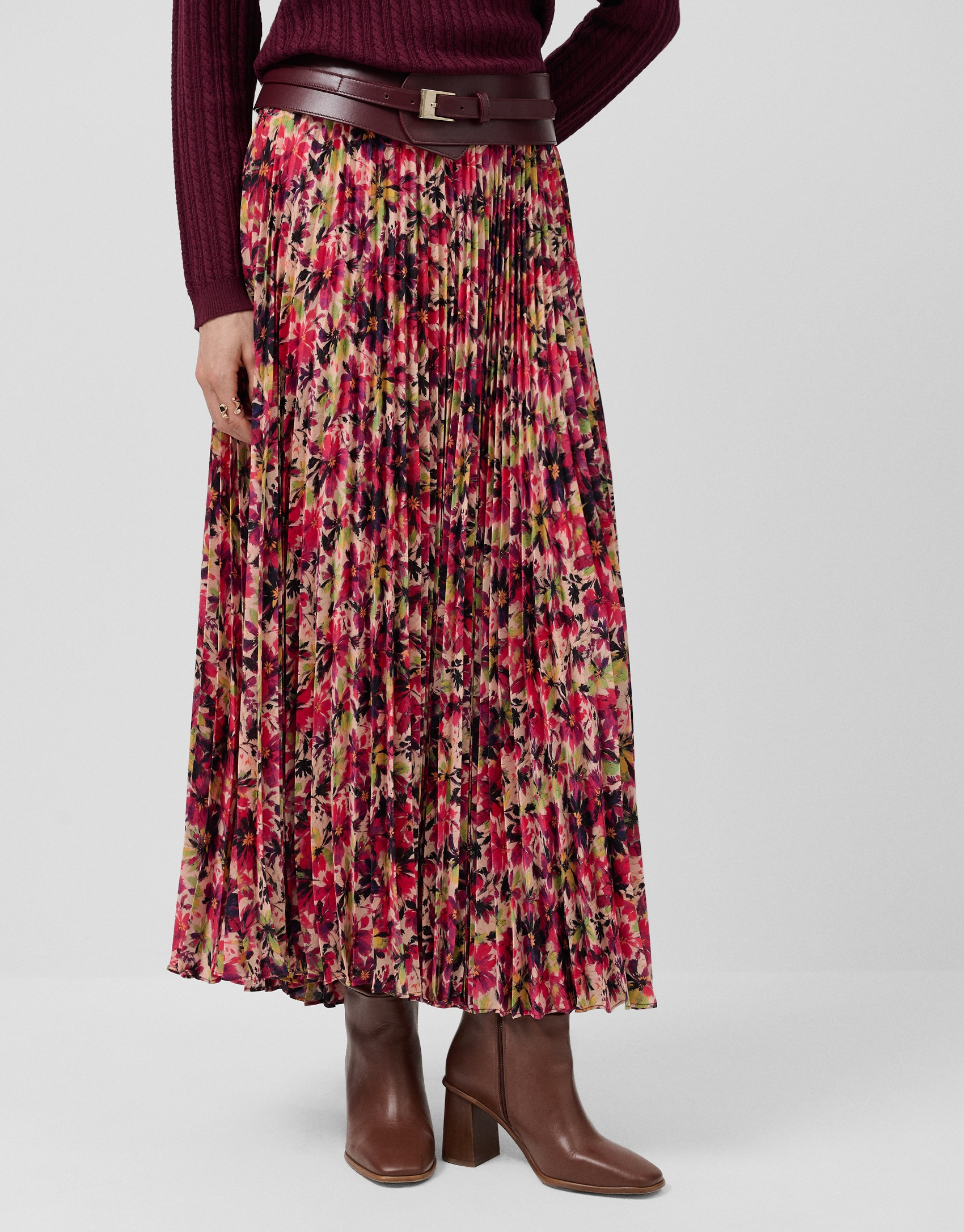 Pleated crepe georgette midi skirt with ... | Roberto Verino