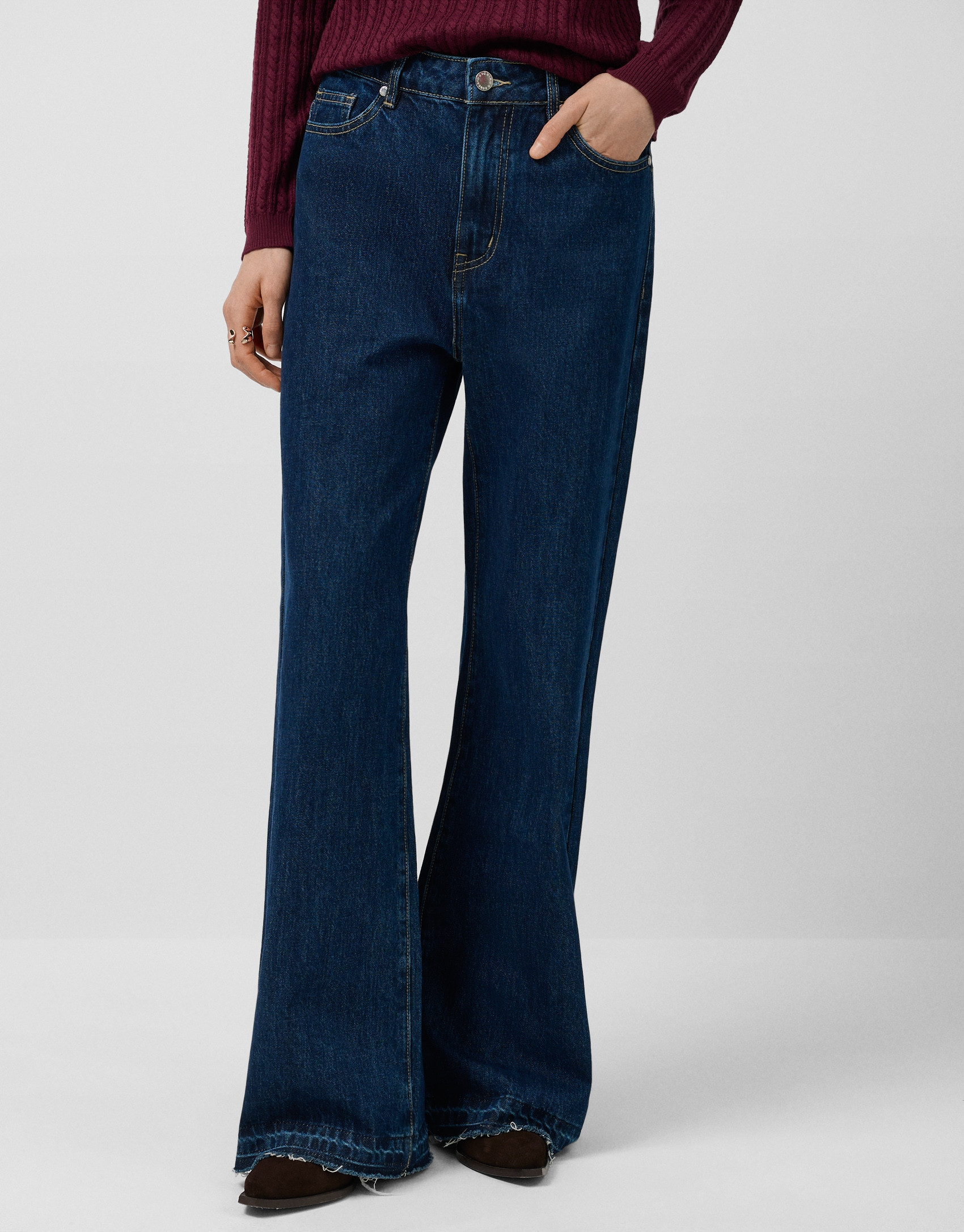 Wide-legged blue jeans - Woman - AW2025 | Roberto Verino
