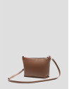 Megan Messenger camel leather shoulder bag | Roberto Verino
