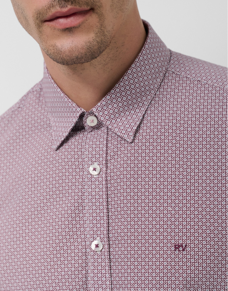 Camisa sport slim ciruela estampado geométrico | Roberto Verino