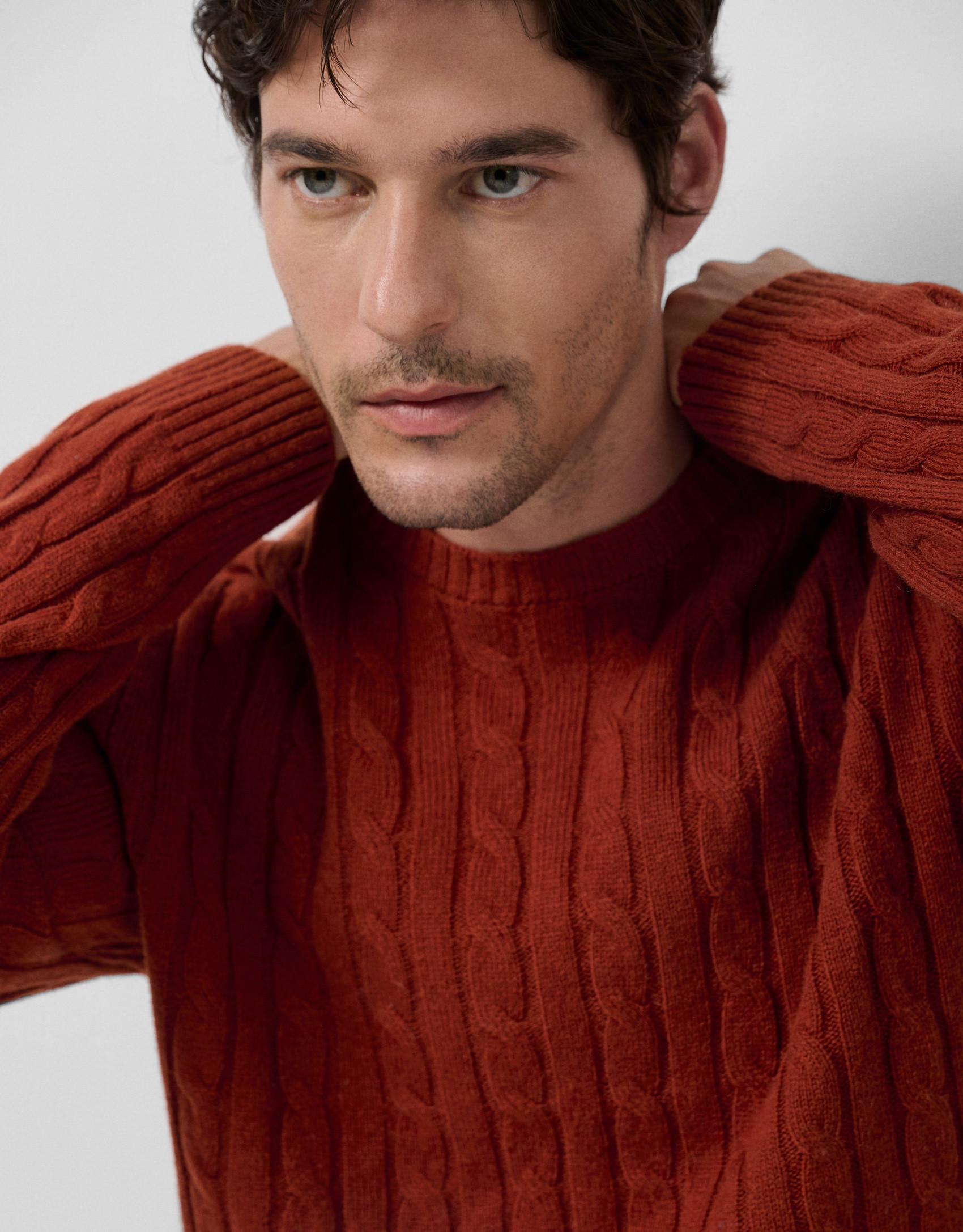 Burnt orange cable knit sweater - Man - AW2025 | Roberto Verino