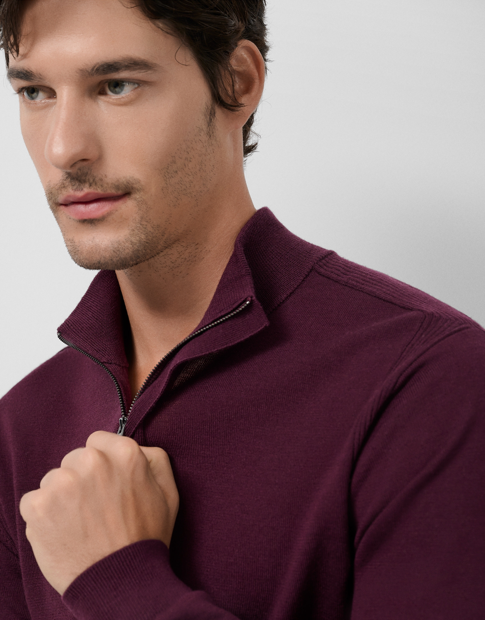 Plum wool zip-neck sweater - Man - AW2025 | Roberto Verino