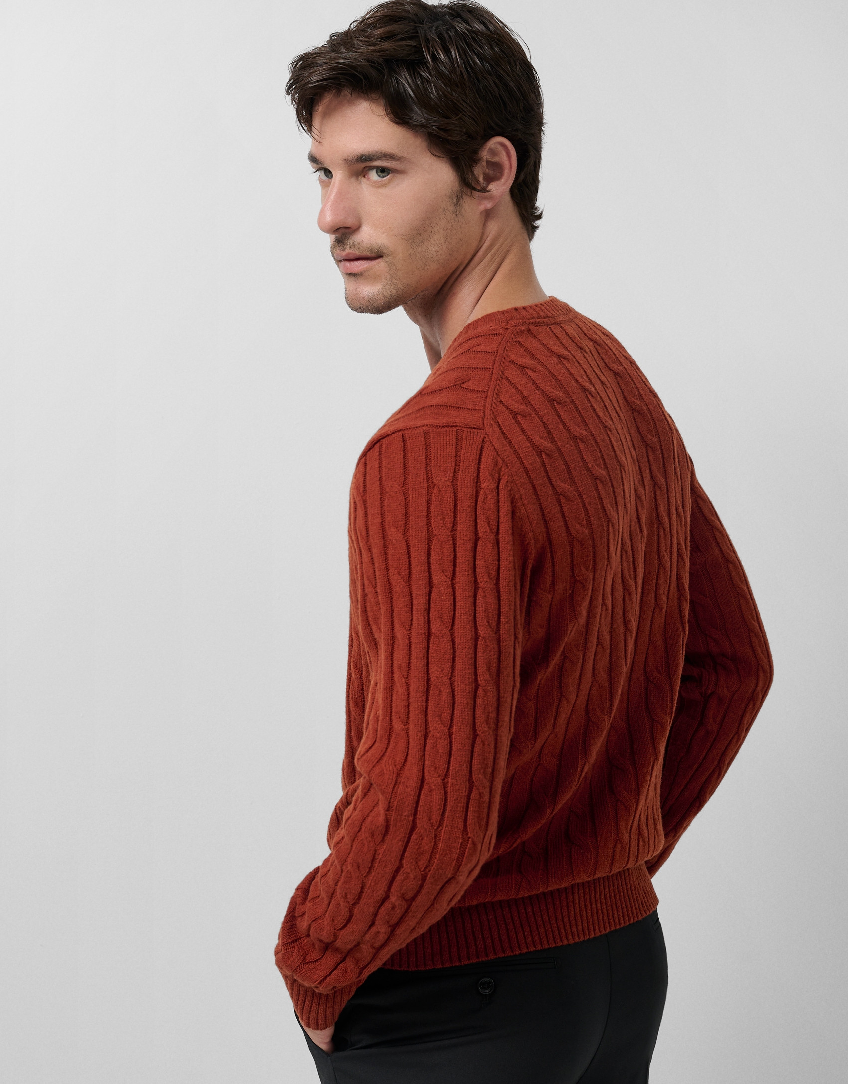Burnt orange cable knit sweater - Man - AW2025 | Roberto Verino