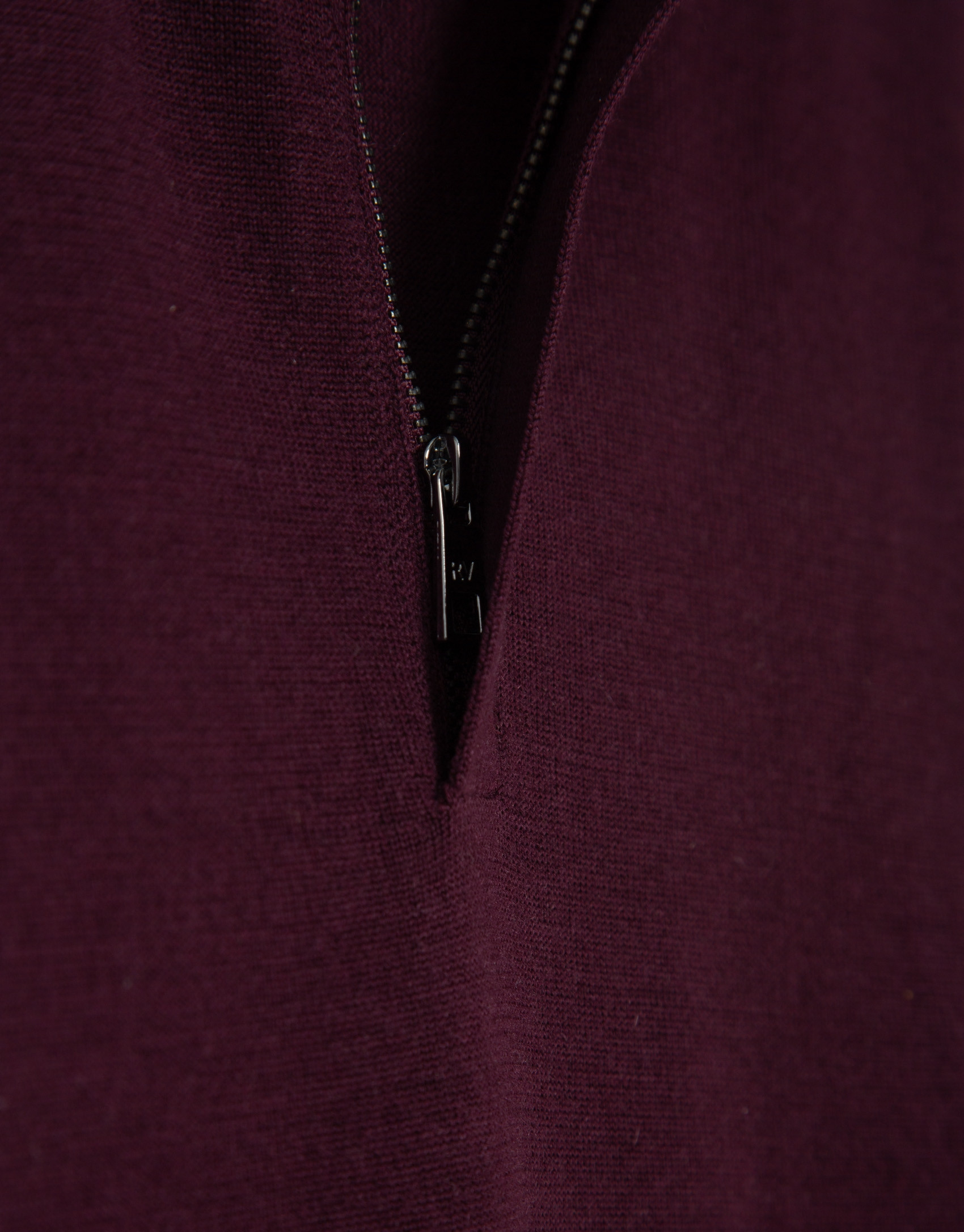 Plum wool zip-neck sweater - Man - AW2025 | Roberto Verino