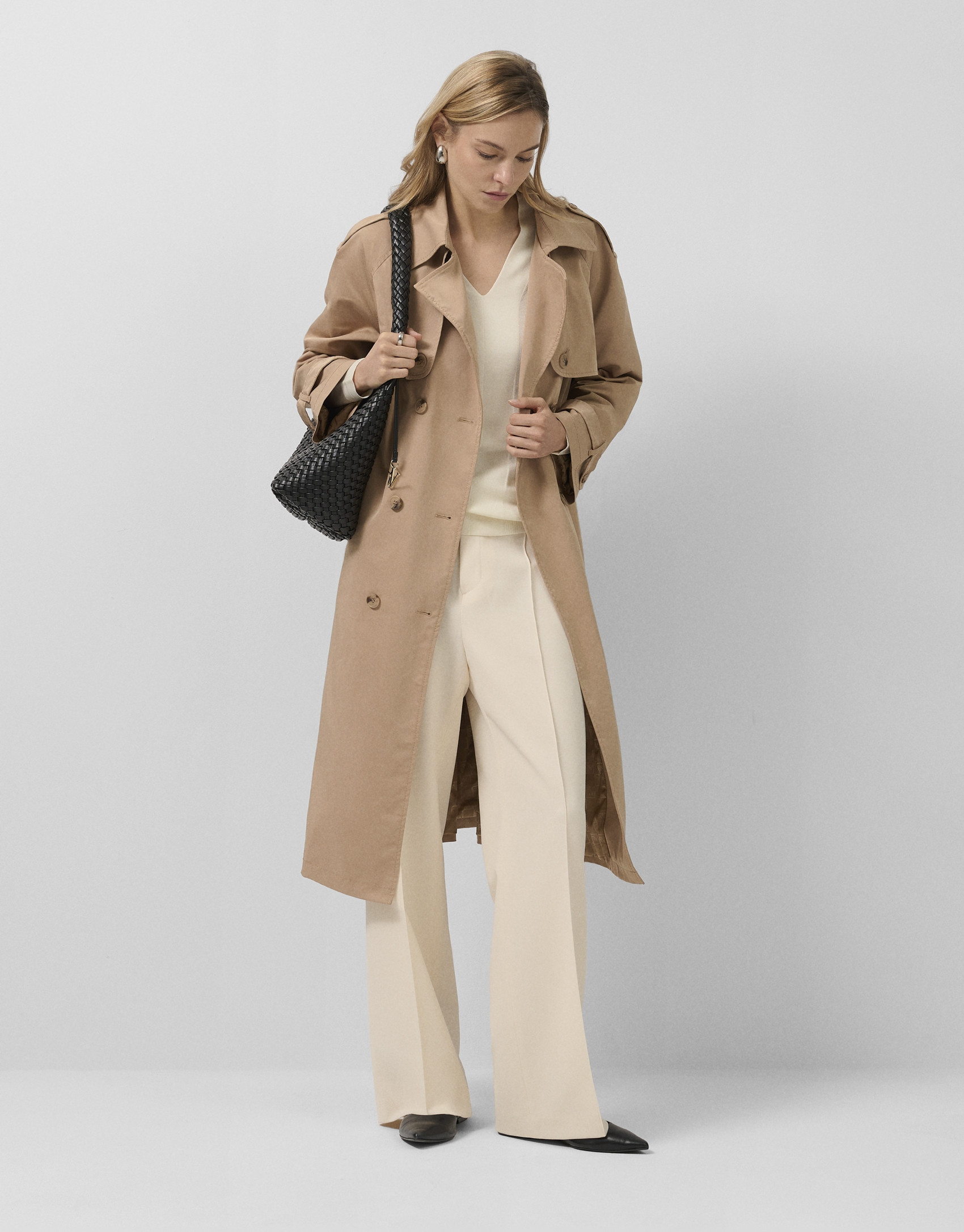 High-waisted straight-leg ecru crepe trousers | Roberto Verino