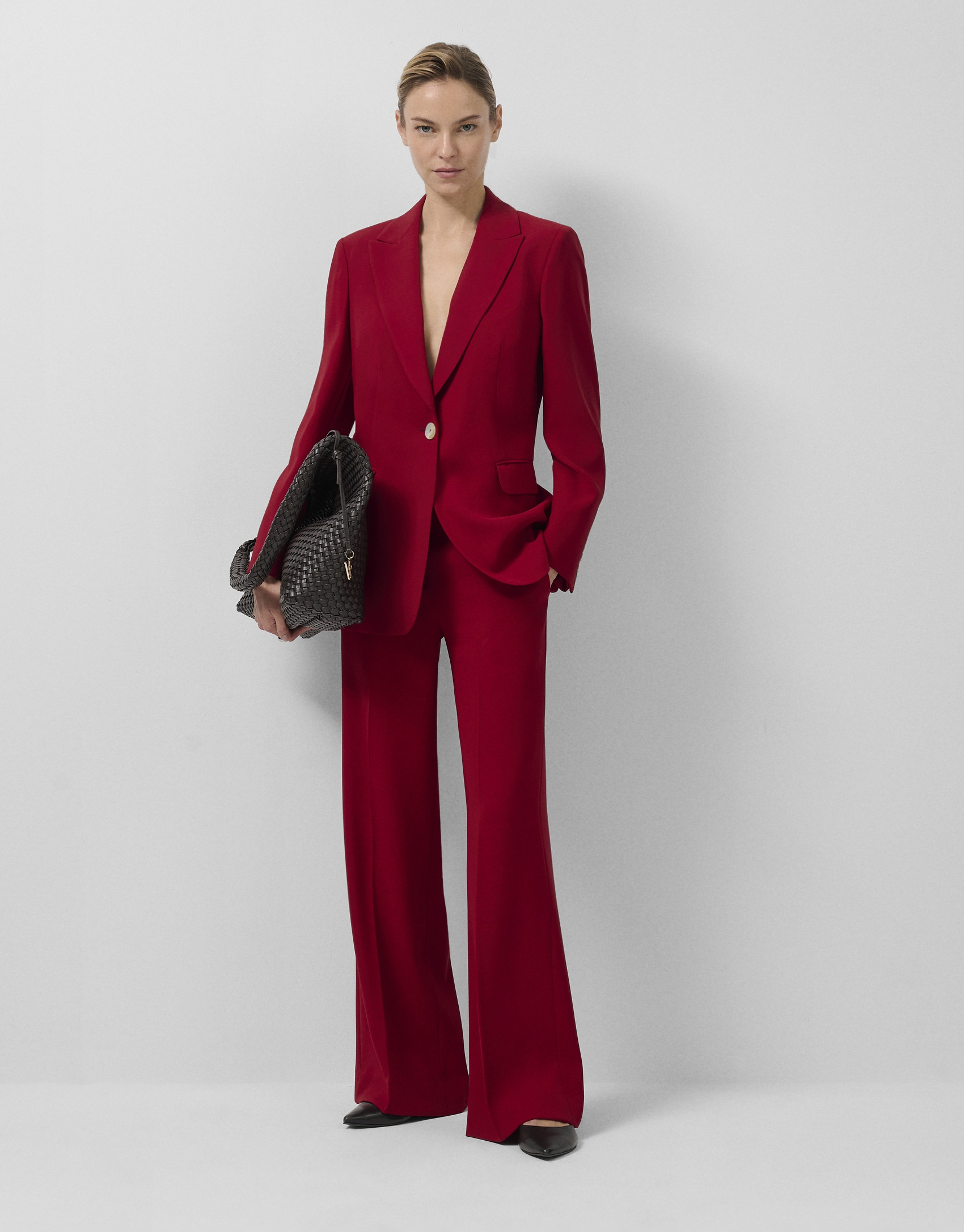 Red crepe one-button blazer - PREVIEW AW25 | Roberto Verino