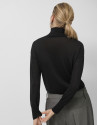 Jersey cuello cisne en punto fino de lana negro | Roberto Verino