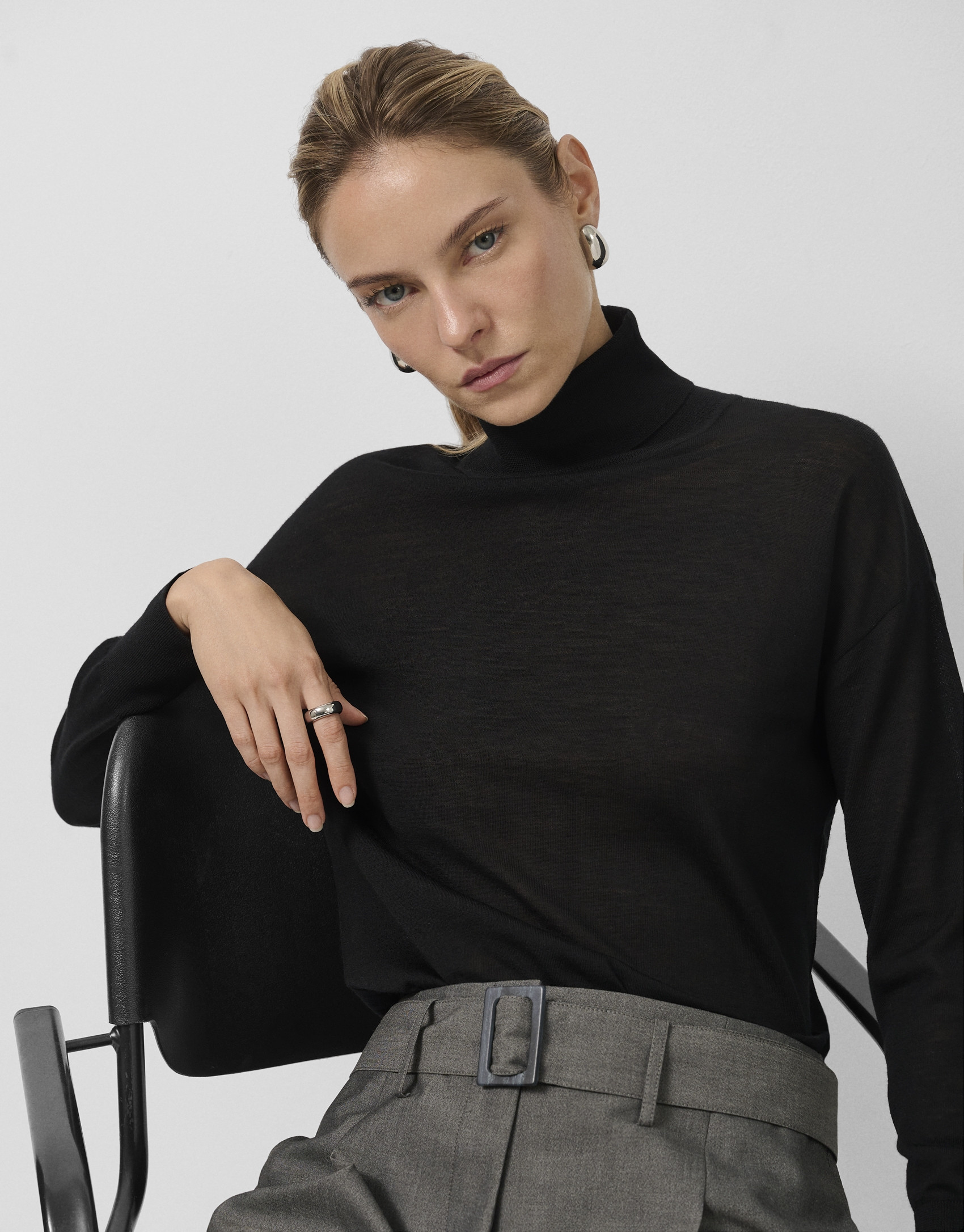 Black fine wool turtleneck sweater - Woman | Roberto Verino