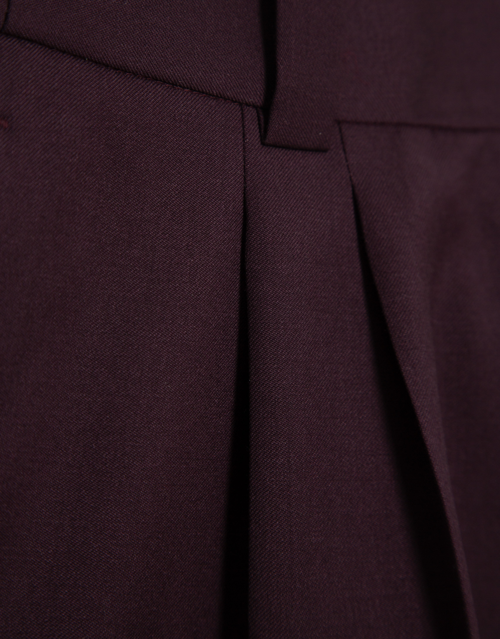 Men's cut pleated trousers in burgundy wool | Roberto Verino