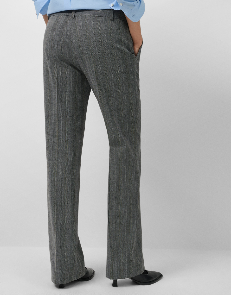 Pantalón recto espiga gris con perfil cámel | Roberto Verino
