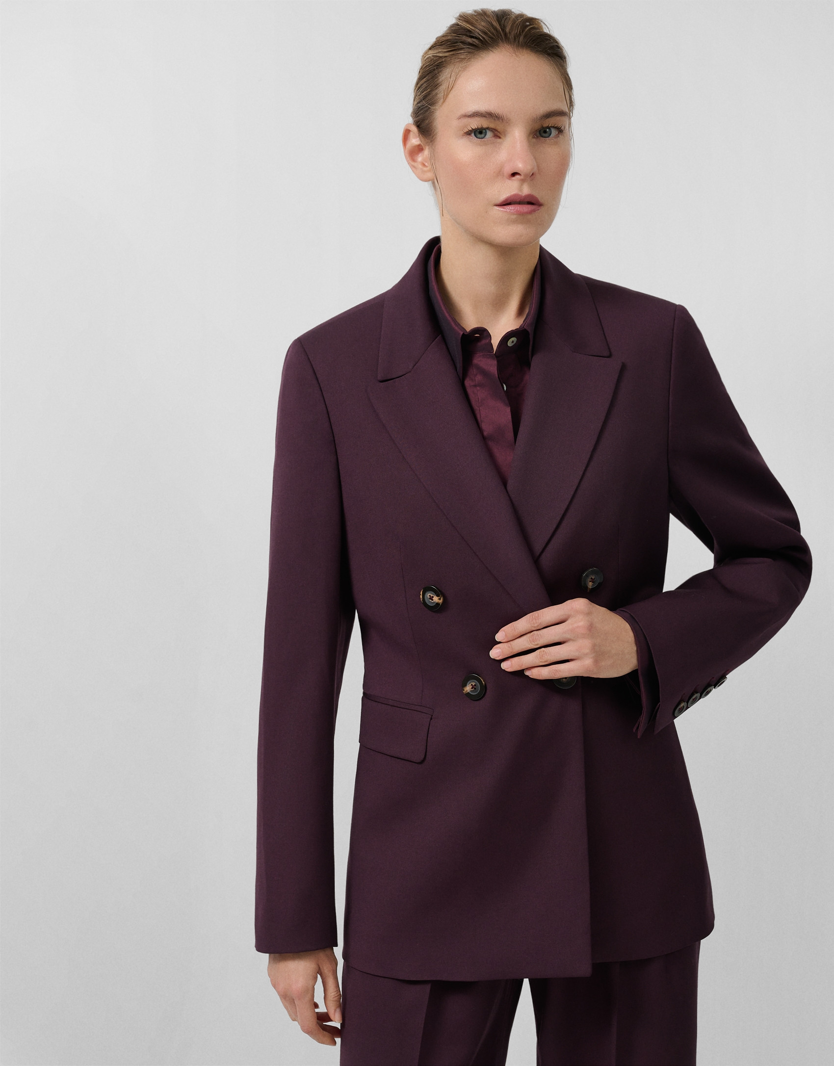 Blazer cruzada lana burdeos - AVANCE OI25 | Roberto Verino