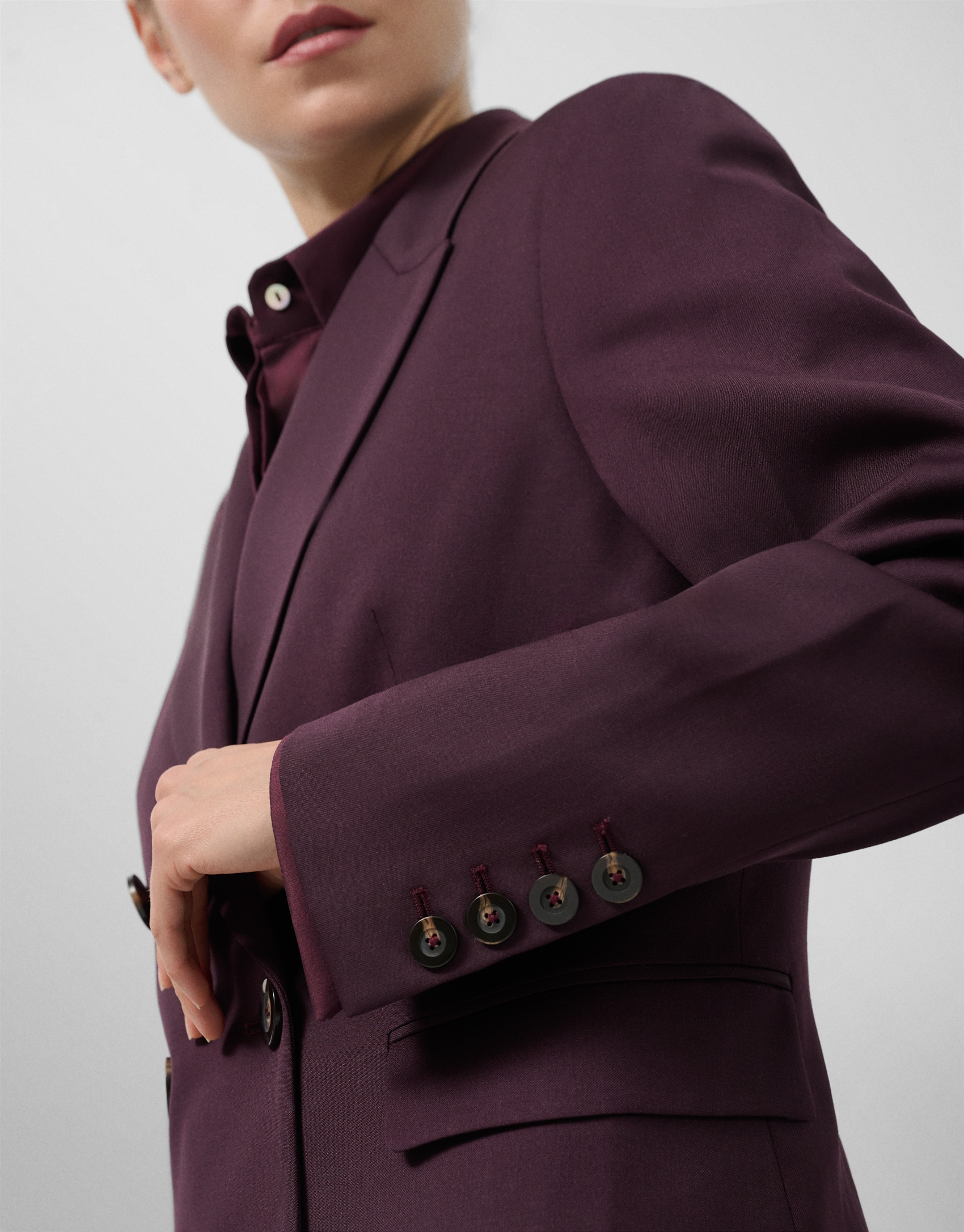 Blazer cruzada lana burdeos - AVANCE OI25 | Roberto Verino