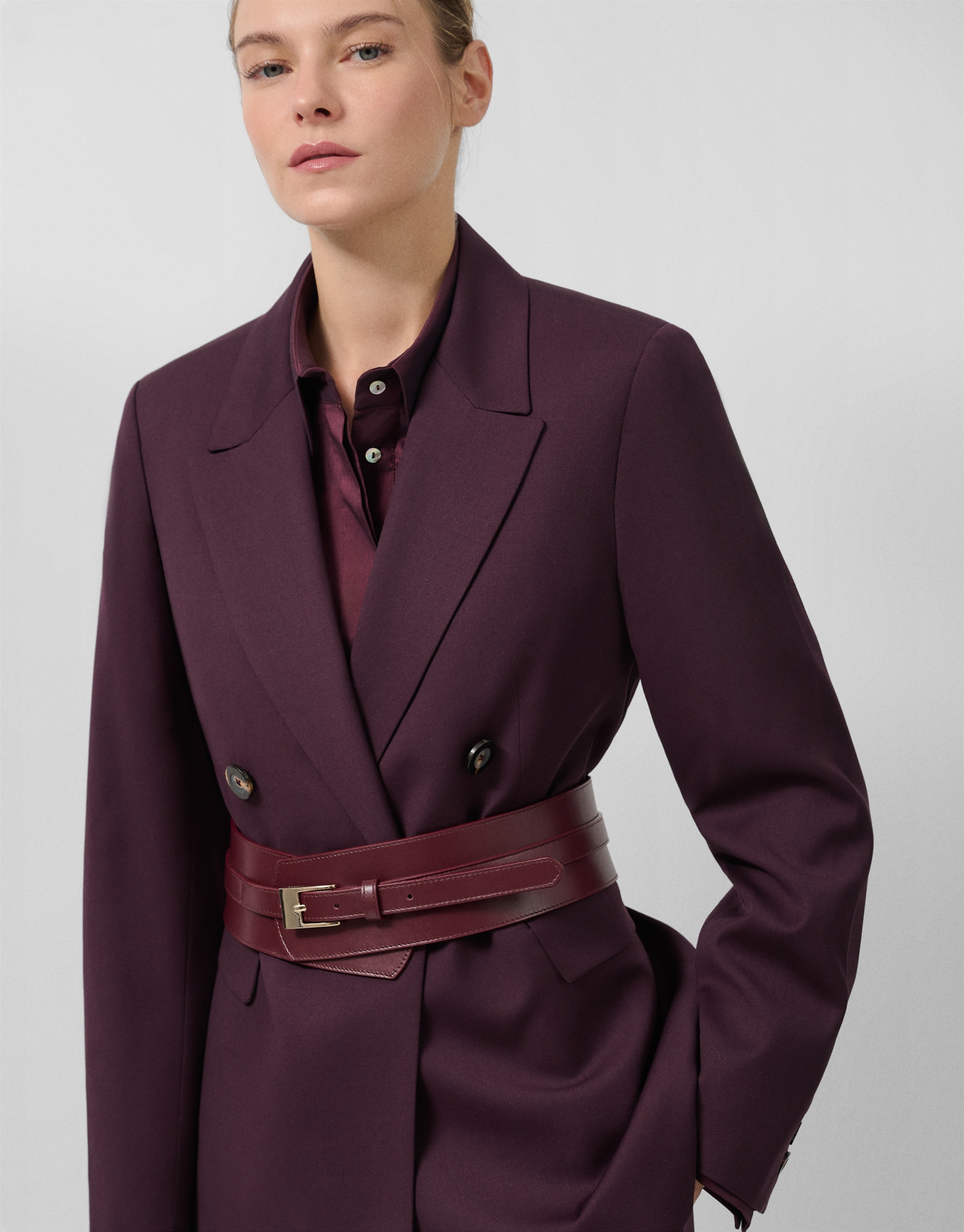 Blazer cruzada lana burdeos - AVANCE OI25 | Roberto Verino