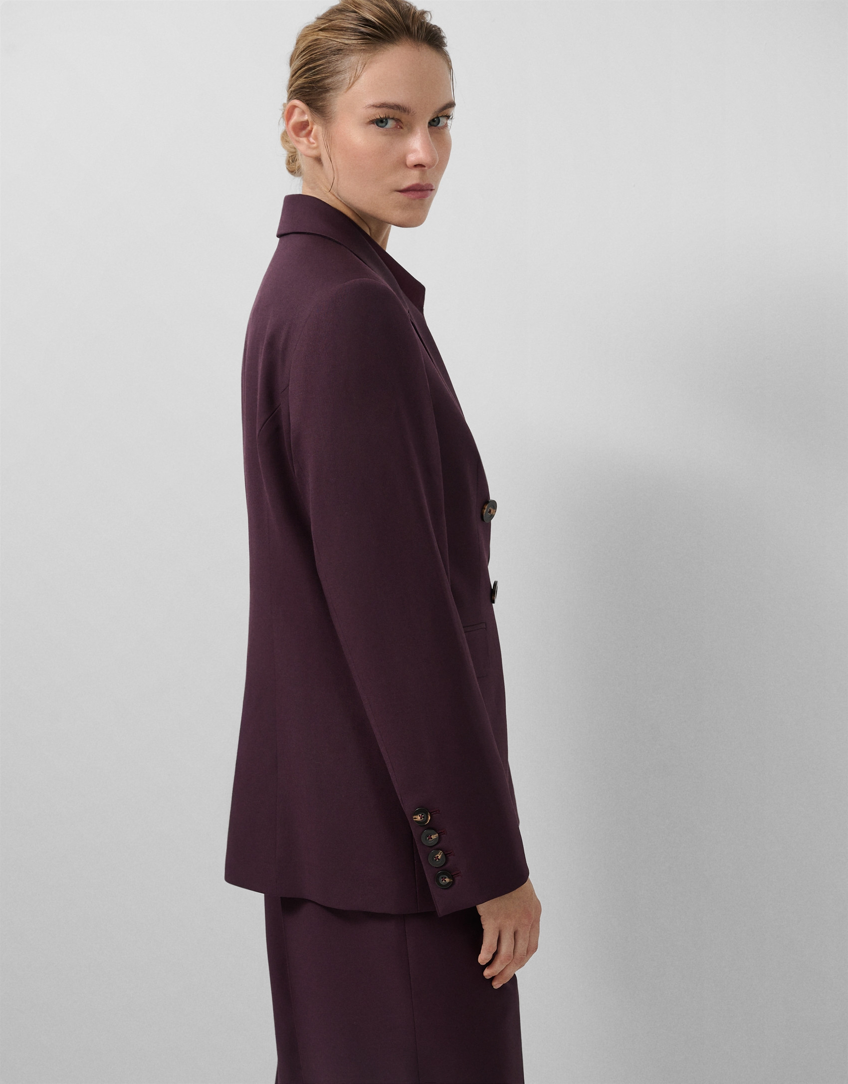 Blazer cruzada lana burdeos - AVANCE OI25 | Roberto Verino