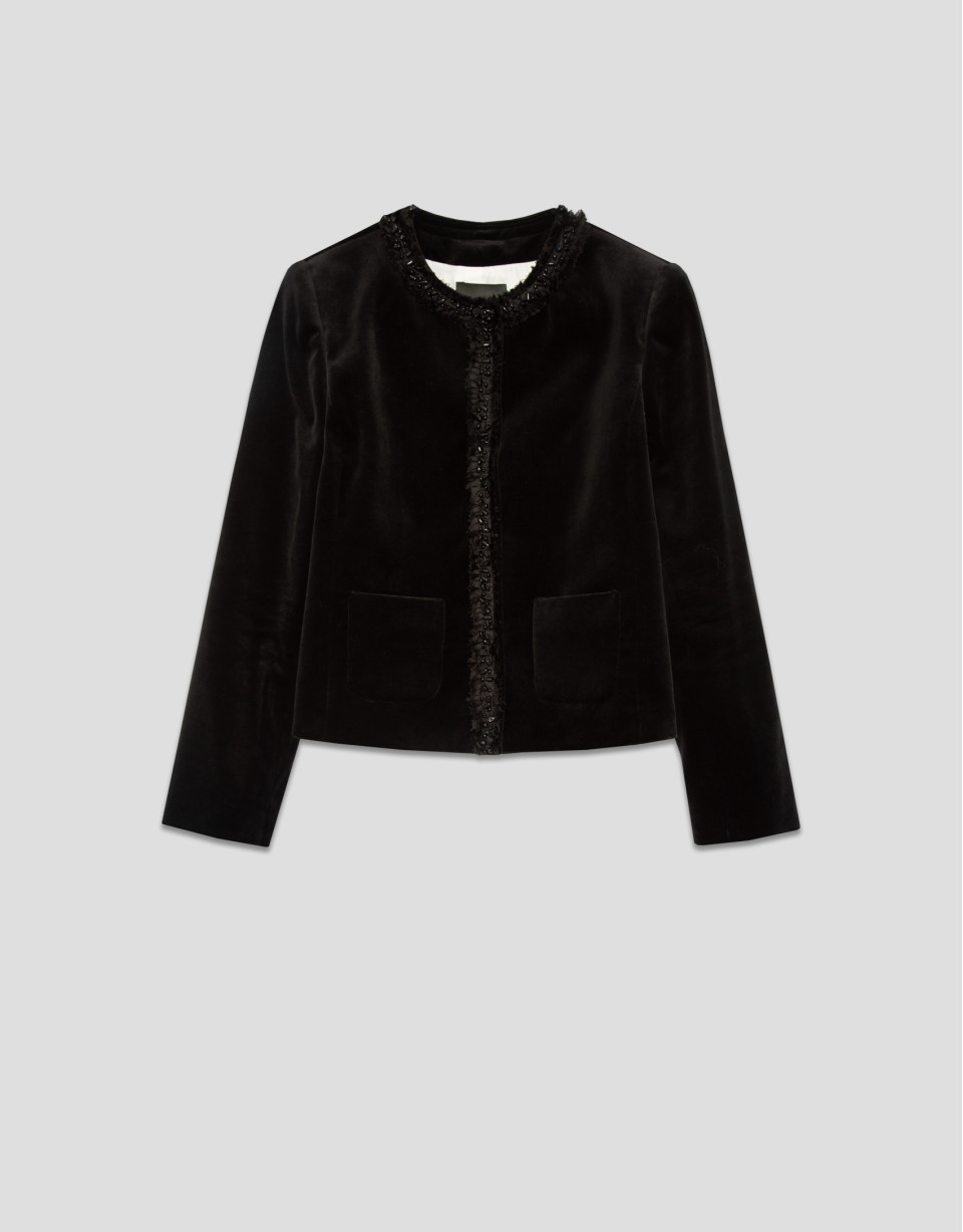 Short black velvet jacket - PREVIEW AW25 | Roberto Verino
