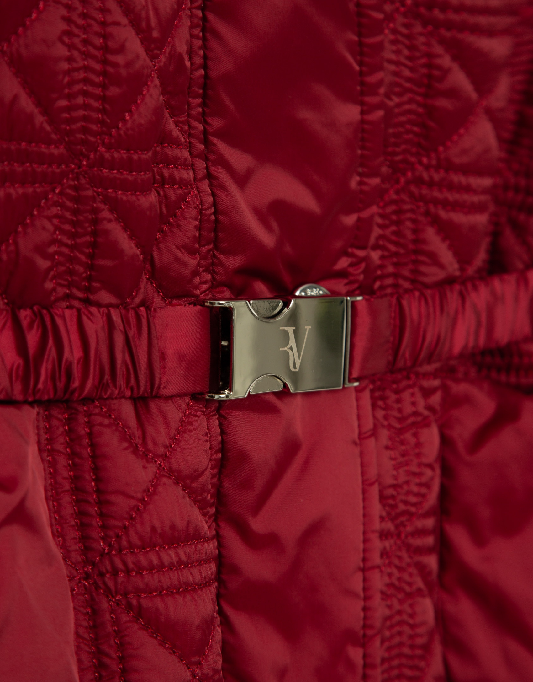 Red quilted short down jacket with fur collar | Roberto Verino