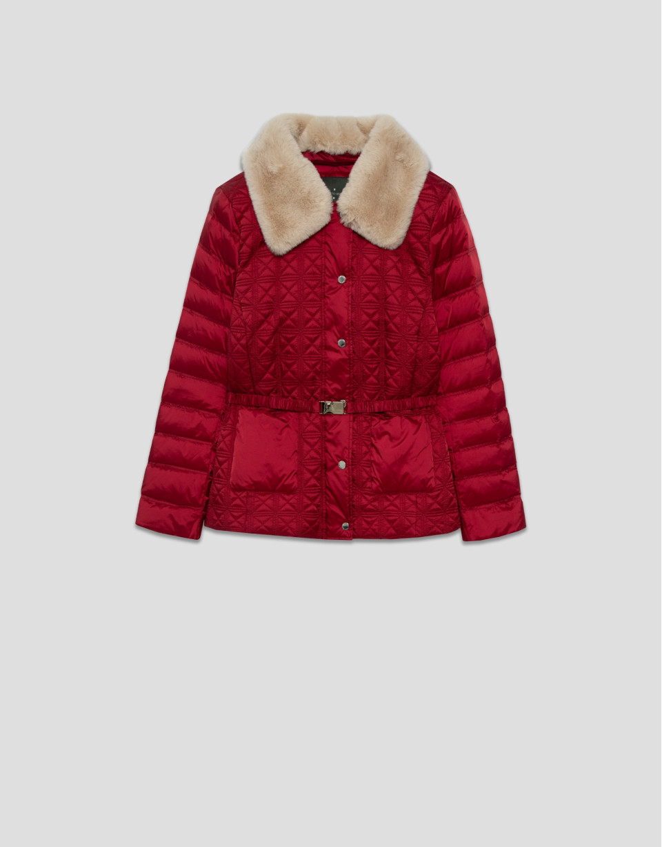 Red quilted short down jacket with fur collar | Roberto Verino