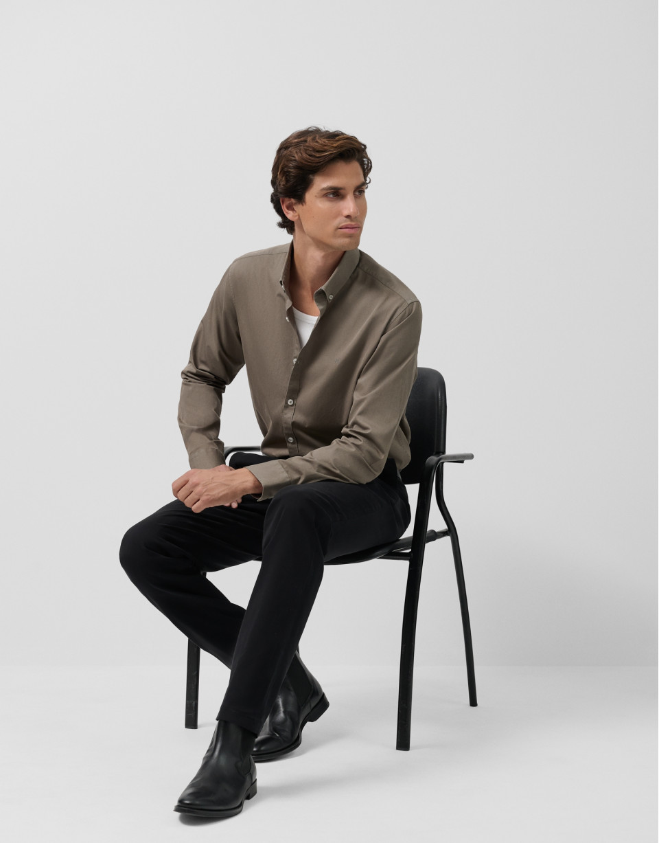 Khaki tinted regular sport shirt - Man - AW2025 | Roberto Verino
