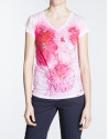 Camiseta estampado floral en tonos rosa. 