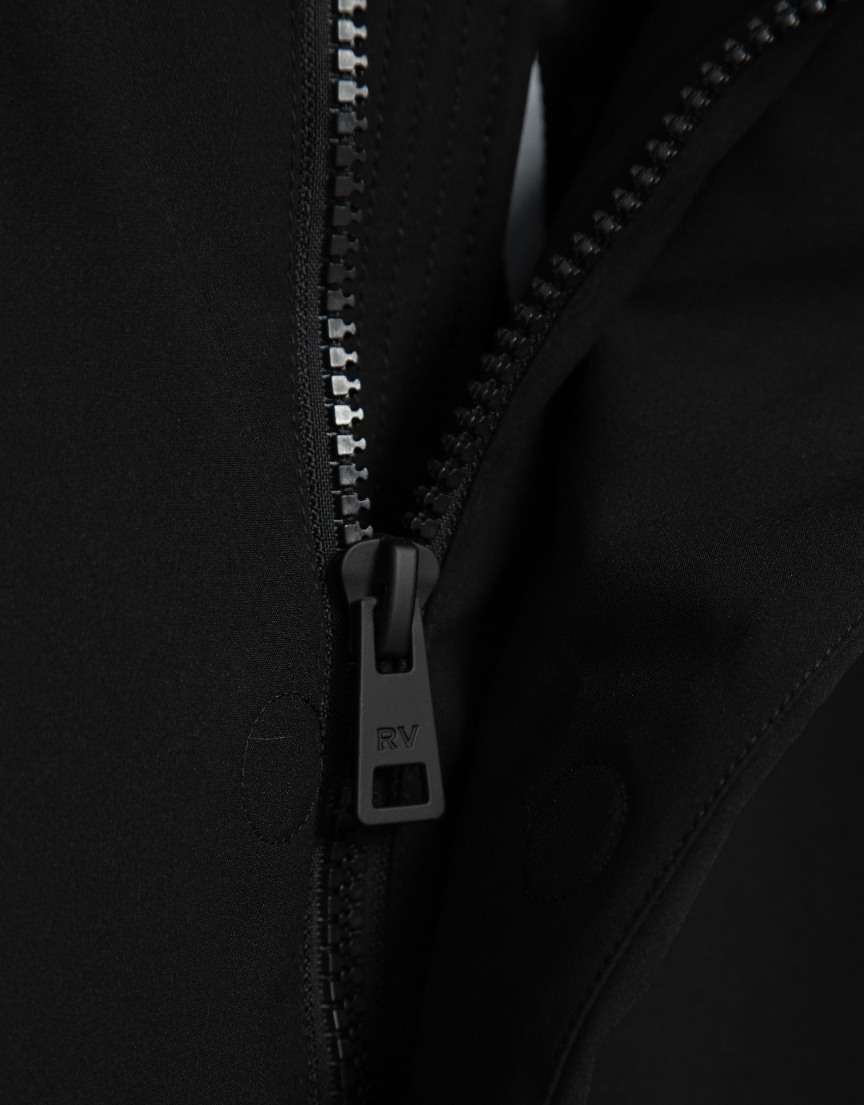 Long black quilted technical trench coat - Man | Roberto Verino