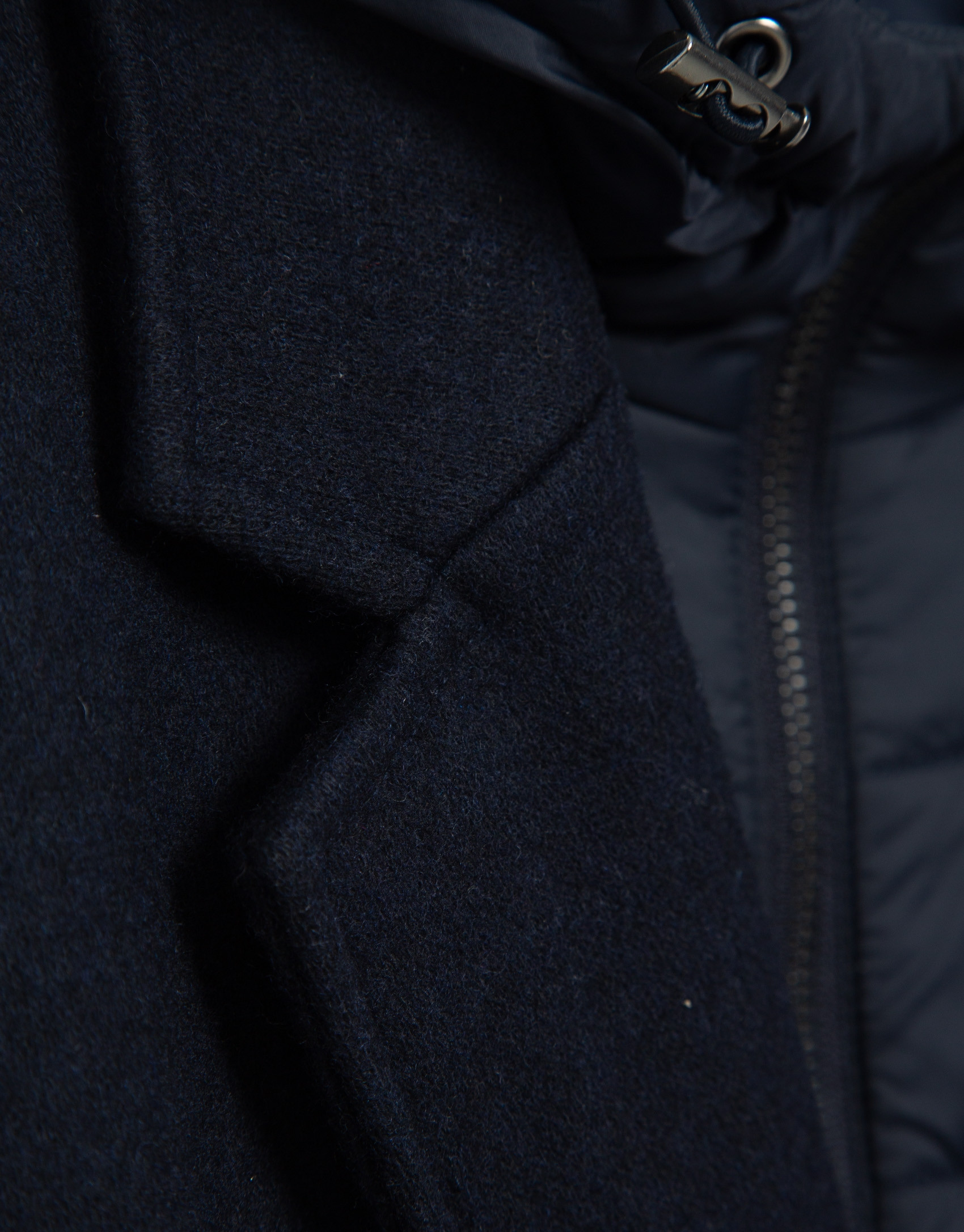Navy cloth coat with white denim - Man - AW2025 | Roberto Verino