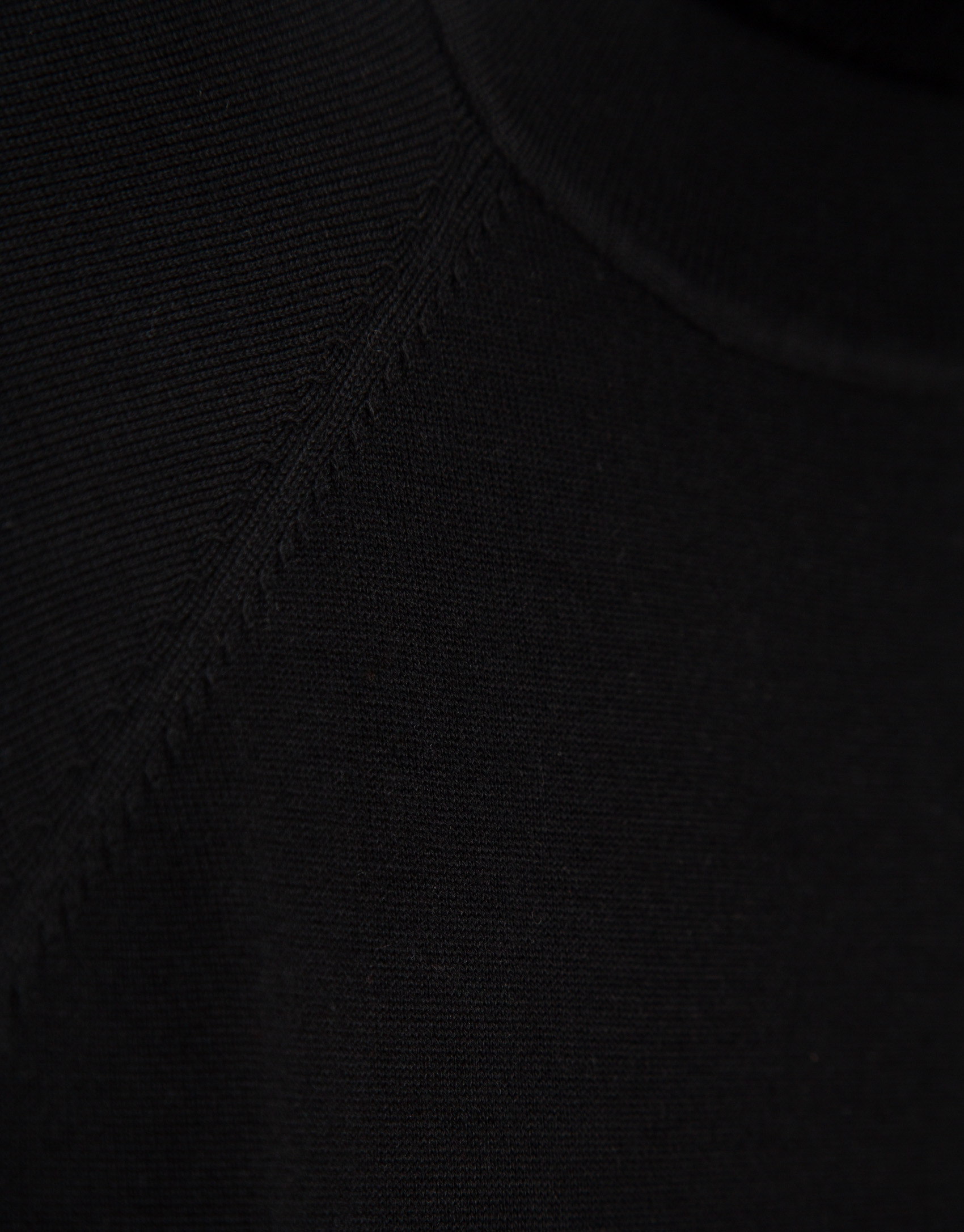 Black wool turtleneck sweater - Man - AW2025 | Roberto Verino