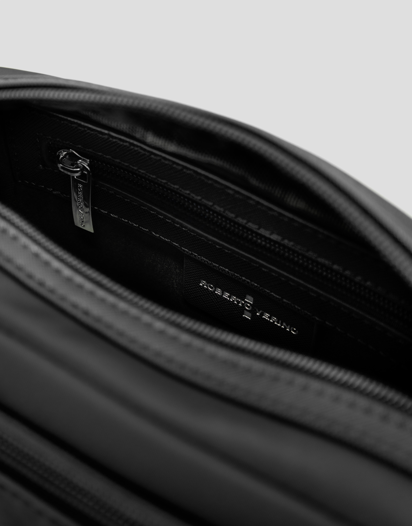 Violeta black nylon shoulder bag - Woman | Roberto Verino