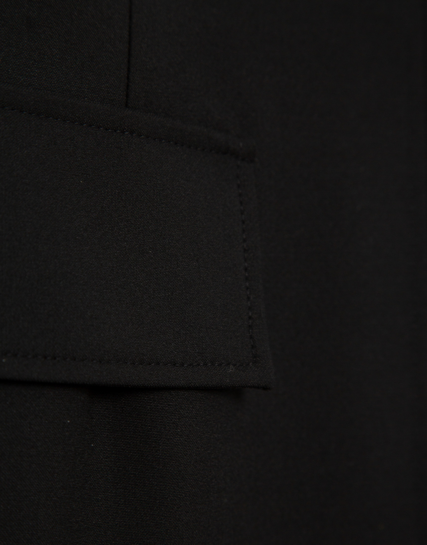 Black straight midi skirt with front slit | Roberto Verino