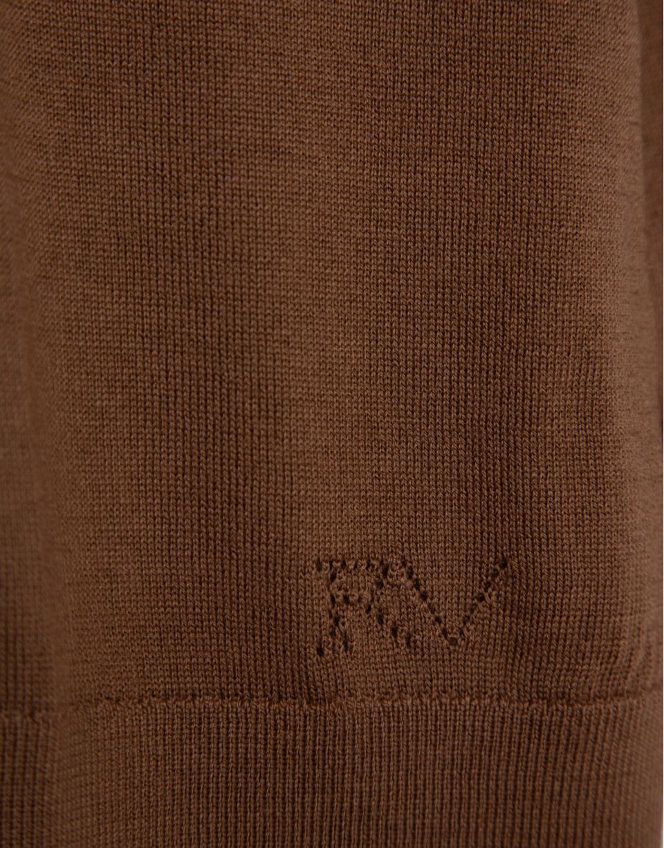 Camel wool turtleneck sweater in fine knit | Roberto Verino