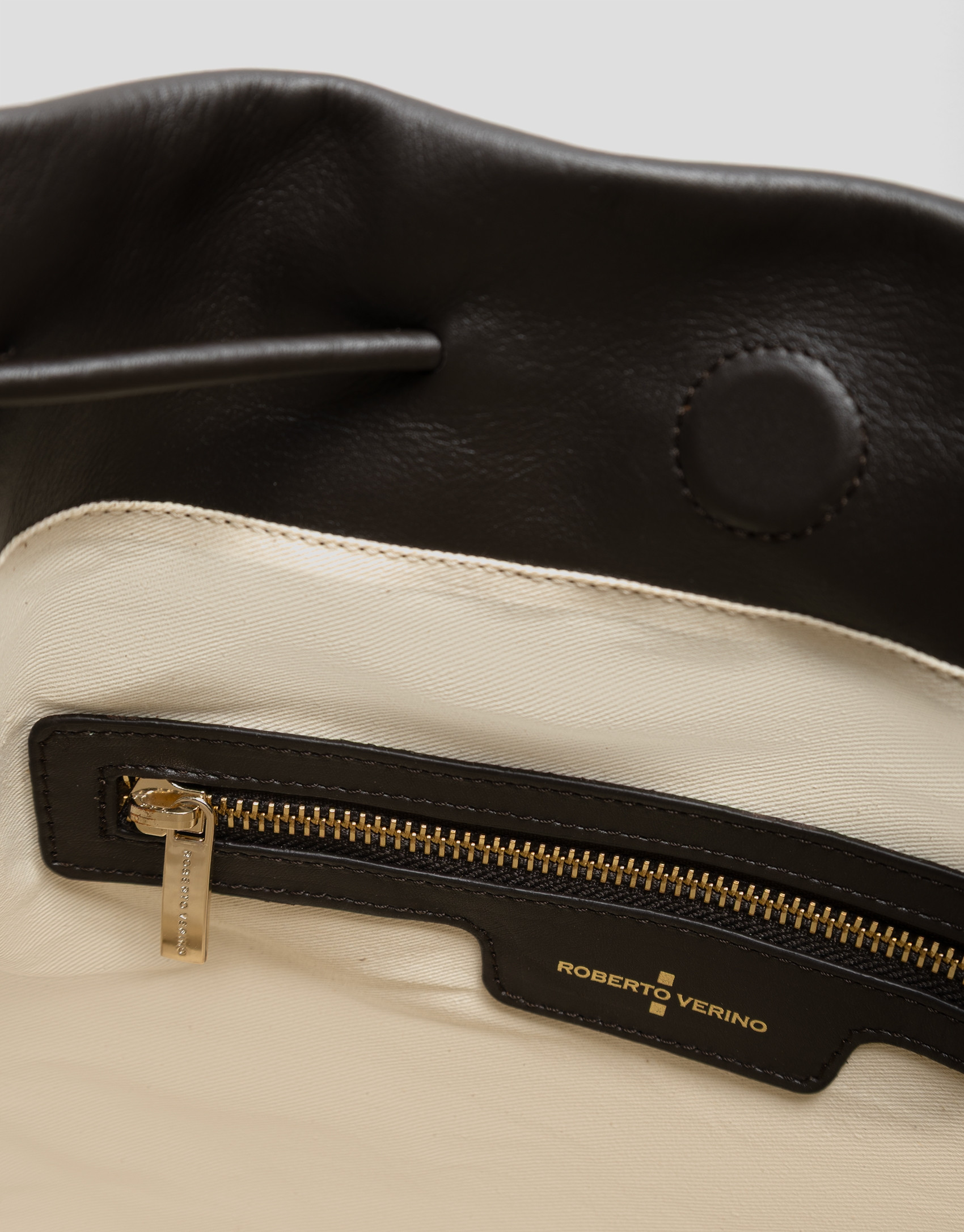 Daniela Hobo shoulder bag in brown leather | Roberto Verino