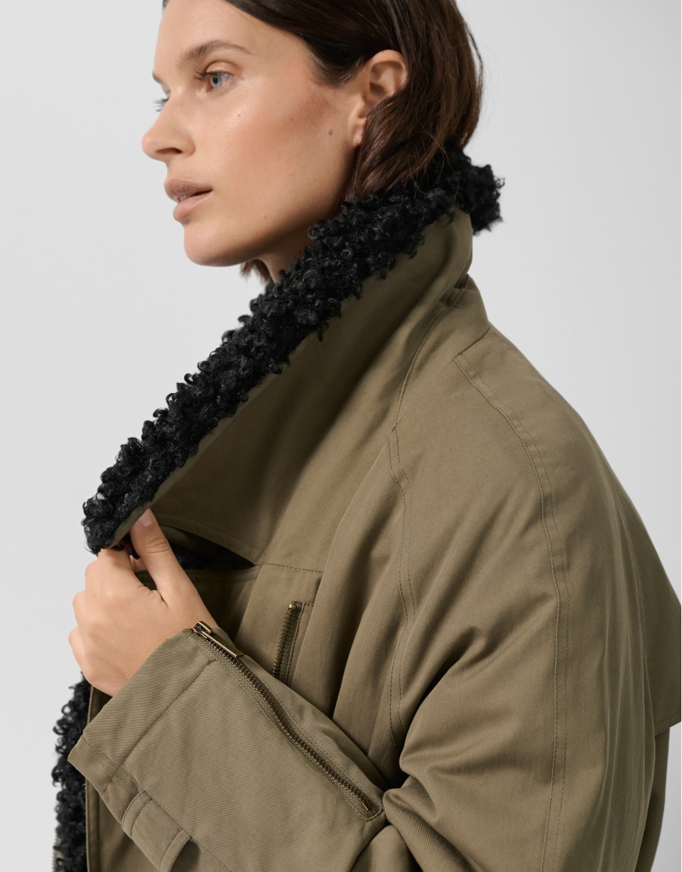 Long green hunting cotton jacket with quilted... | Roberto Verino