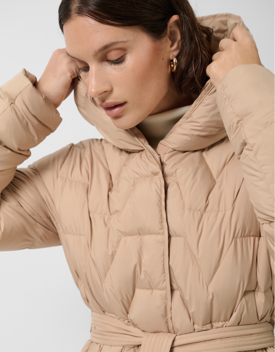 Camel long down jacket with hood - Woman | Roberto Verino