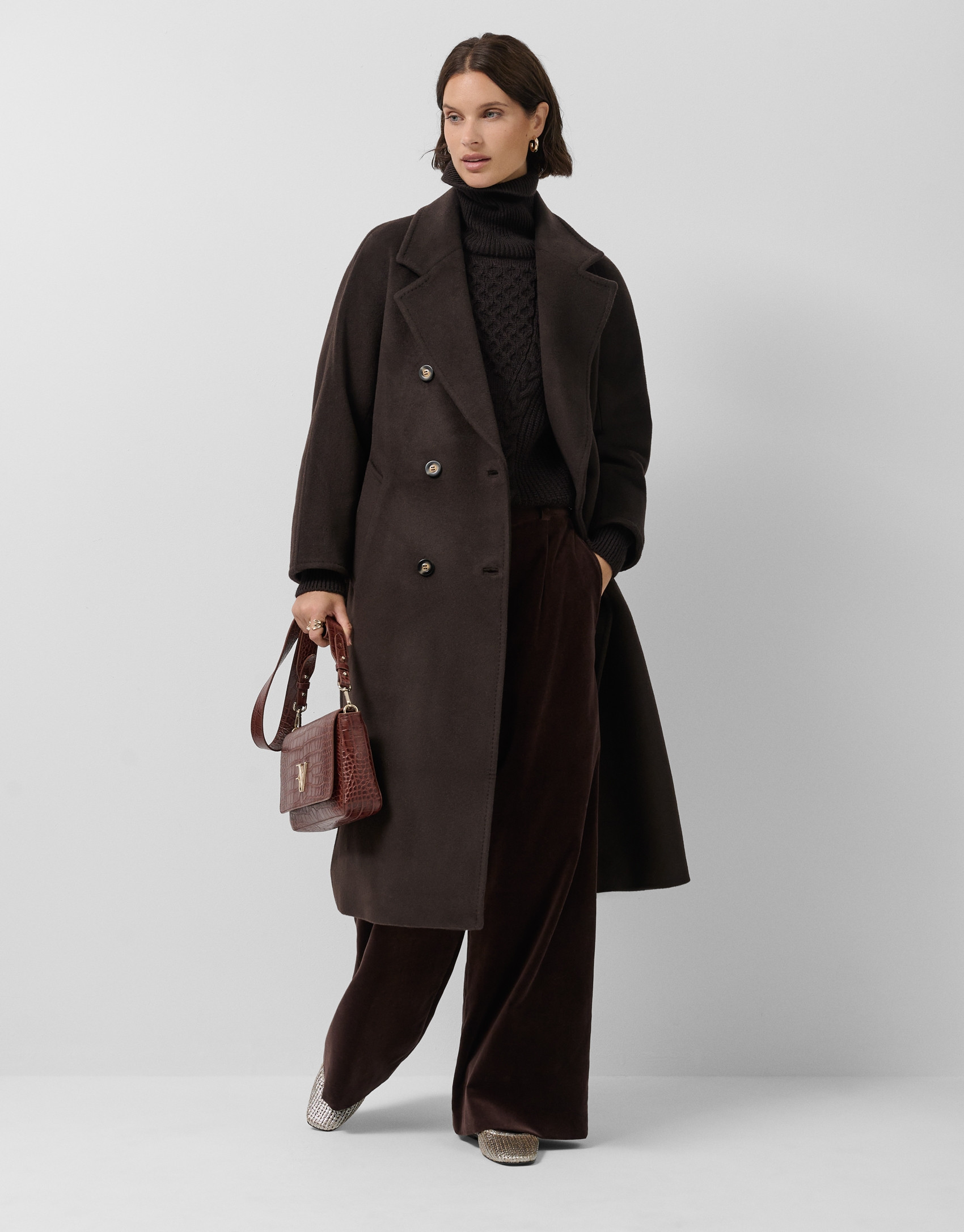 Long  light brown double-breasted coat - Woman | Roberto Verino