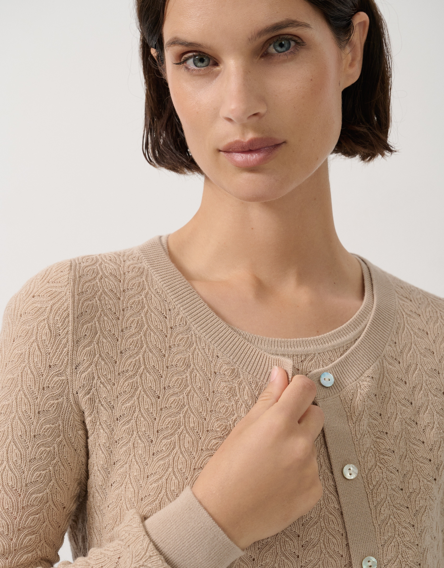 Chaqueta punto lana espiga calada beige - Mujer | Roberto Verino