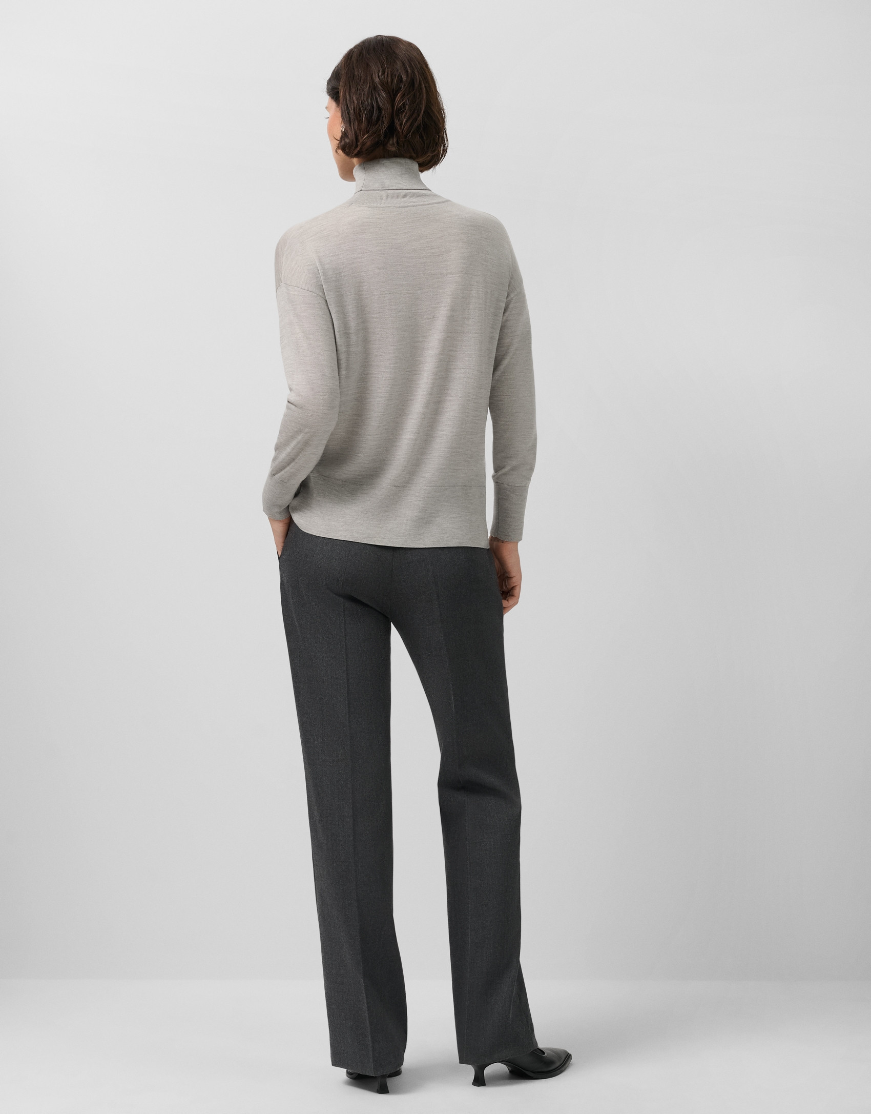 Turtleneck sweater in fine gray wool knit | Roberto Verino