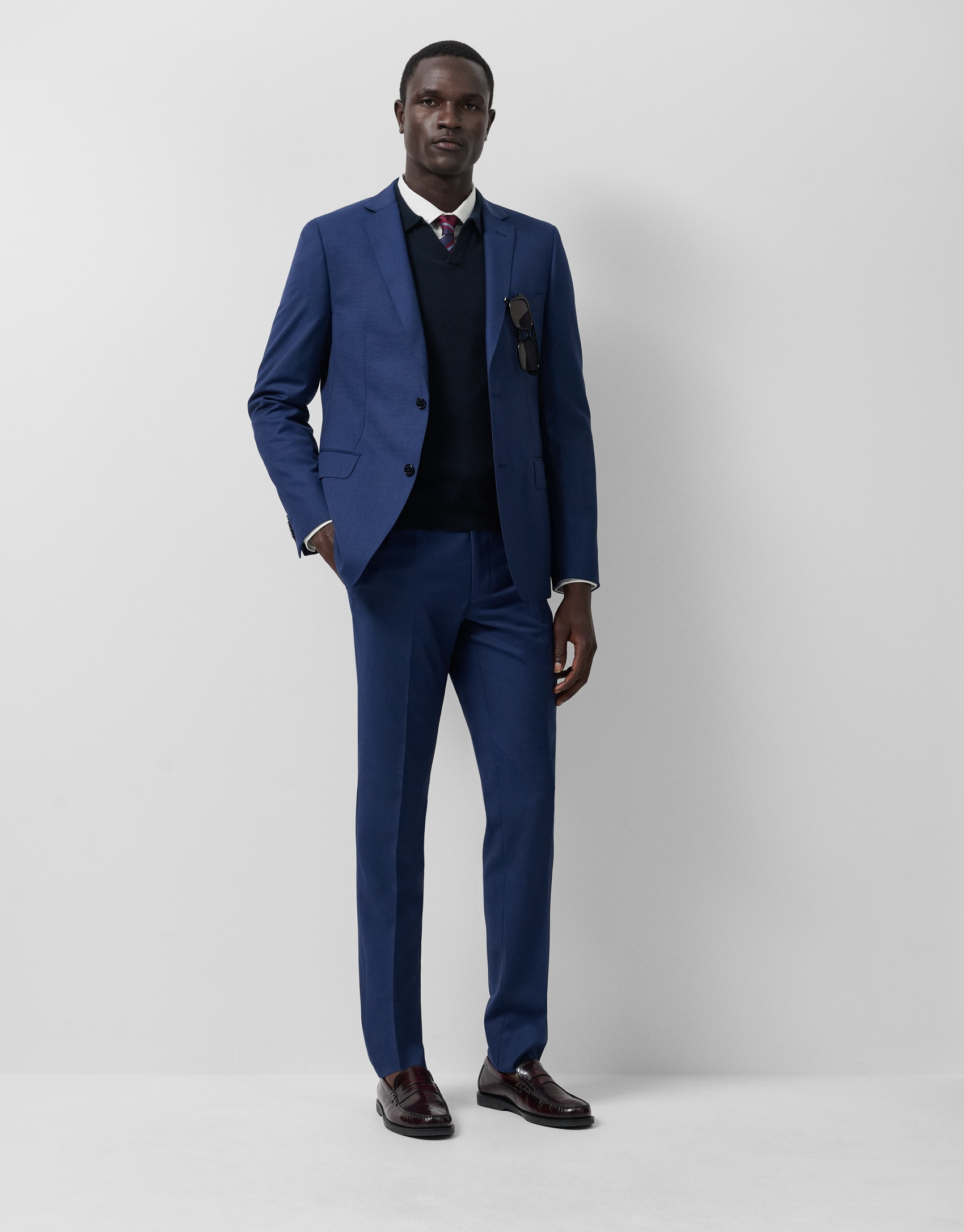 Slim-fit half-canvas suit with navy blue ... | Roberto Verino
