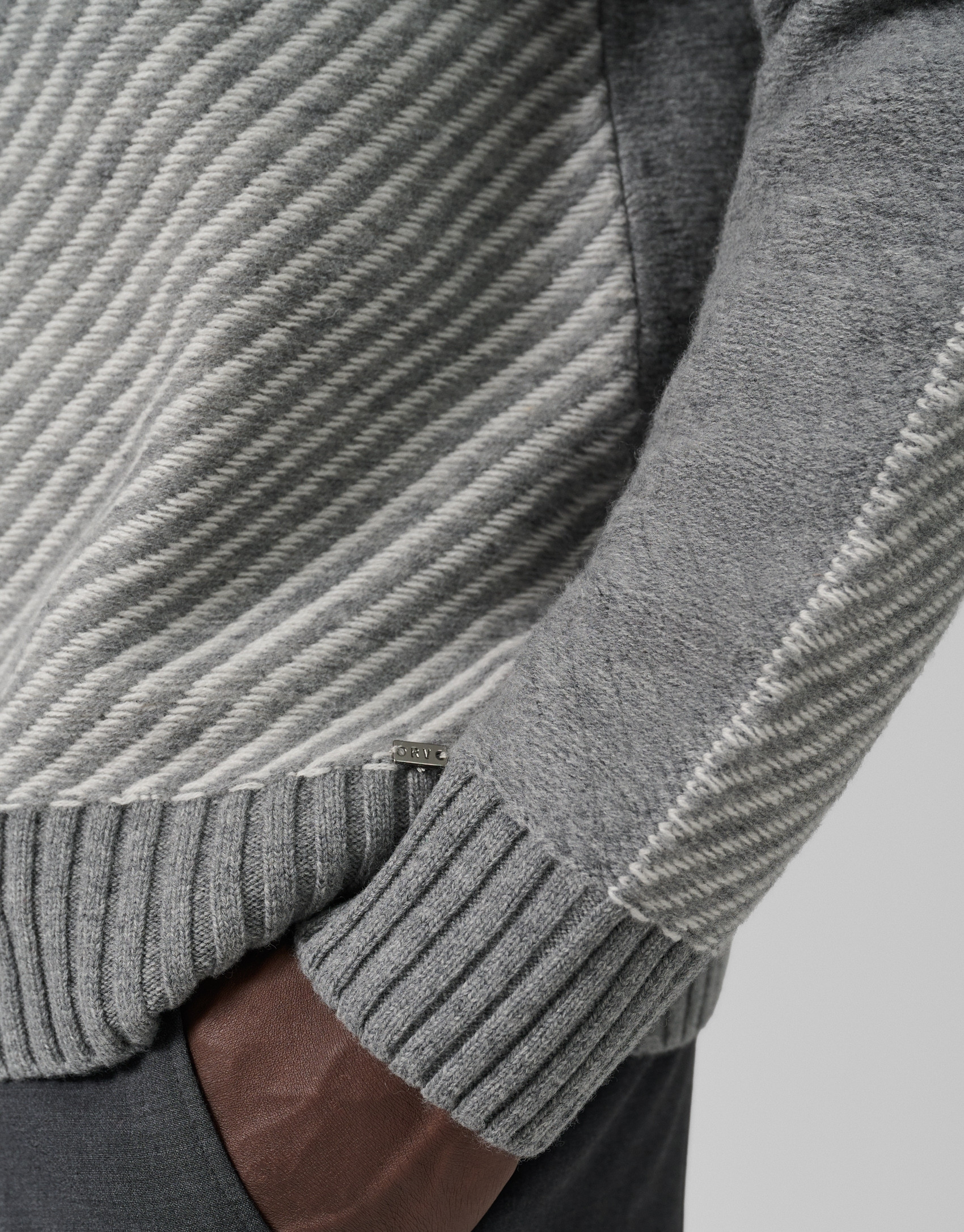 Grey melange and ecru fantasy sweater - Man | Roberto Verino