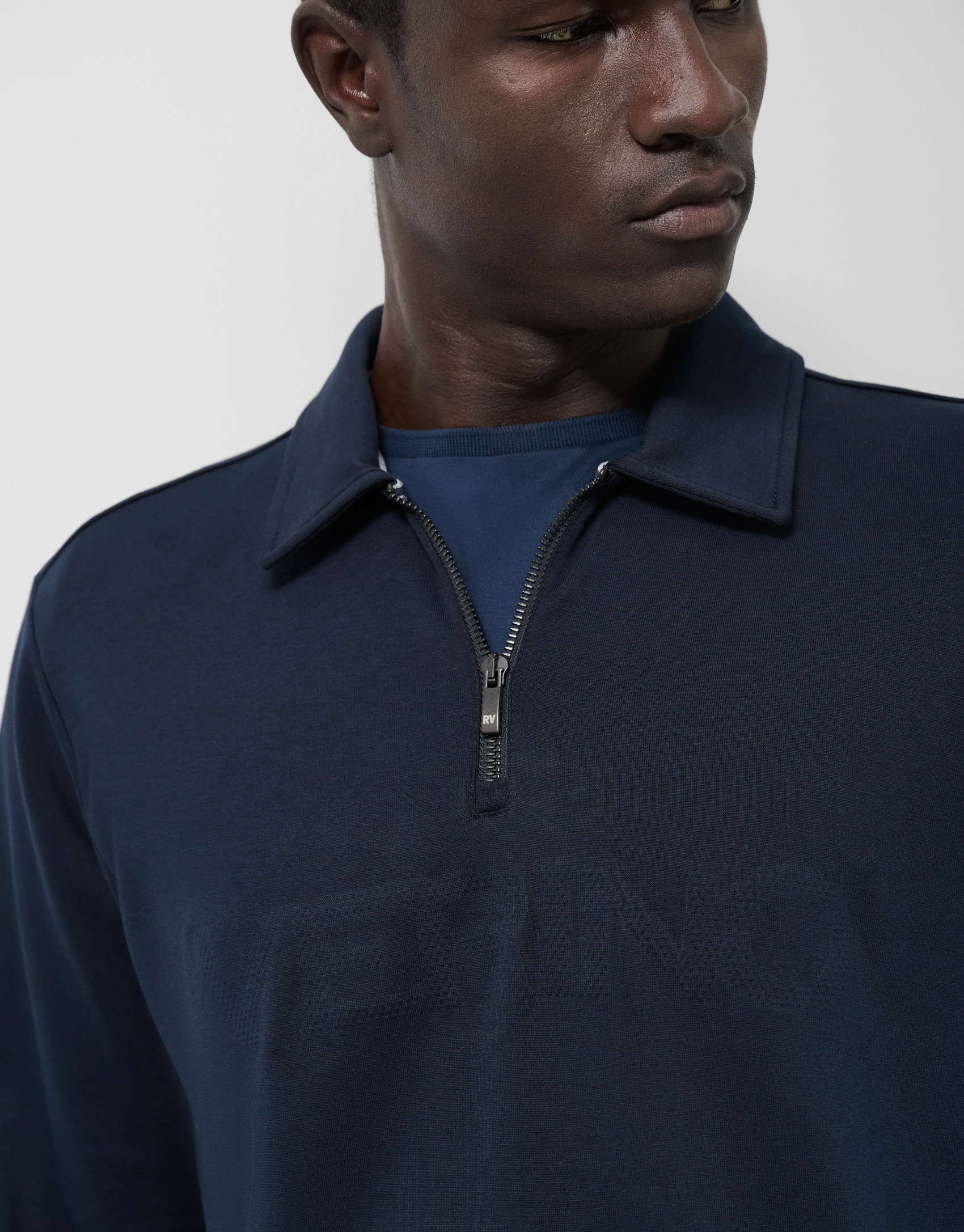 Navy sweatshirt with chest logo - Man - AW2025 | Roberto Verino