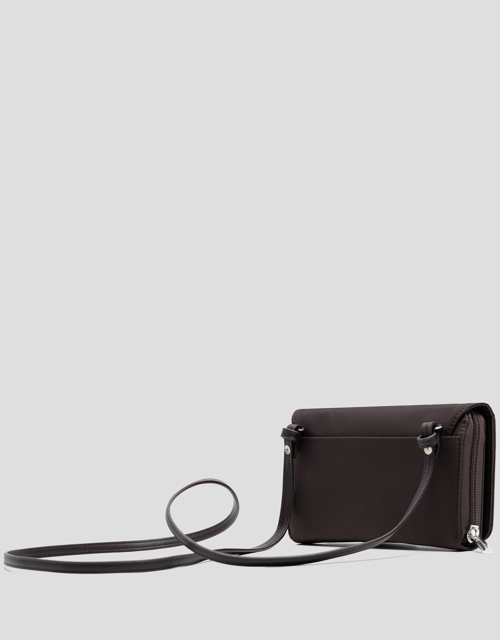Cartera bandolera Violeta nailon marrón | Roberto Verino
