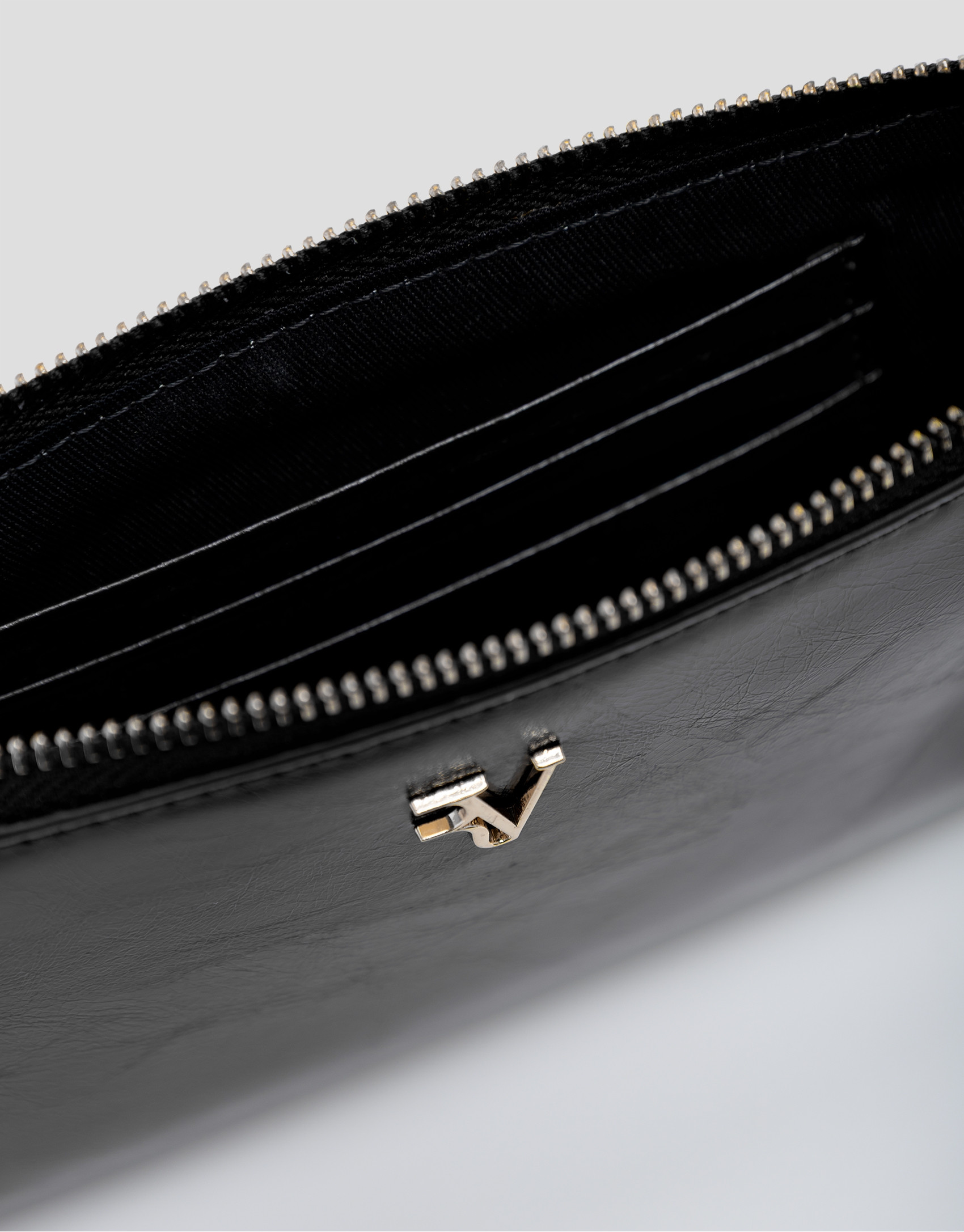 Cartera con cadena Margot en piel craquelada ... | Roberto Verino