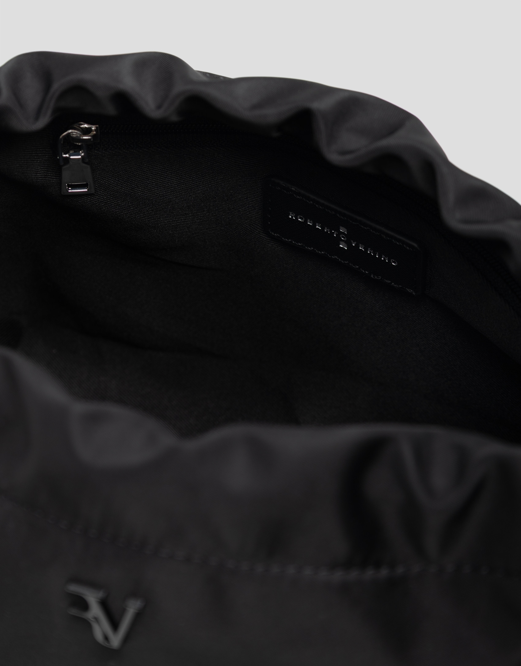 Black nylon bag organiser - Gifts - AW2025 | Roberto Verino