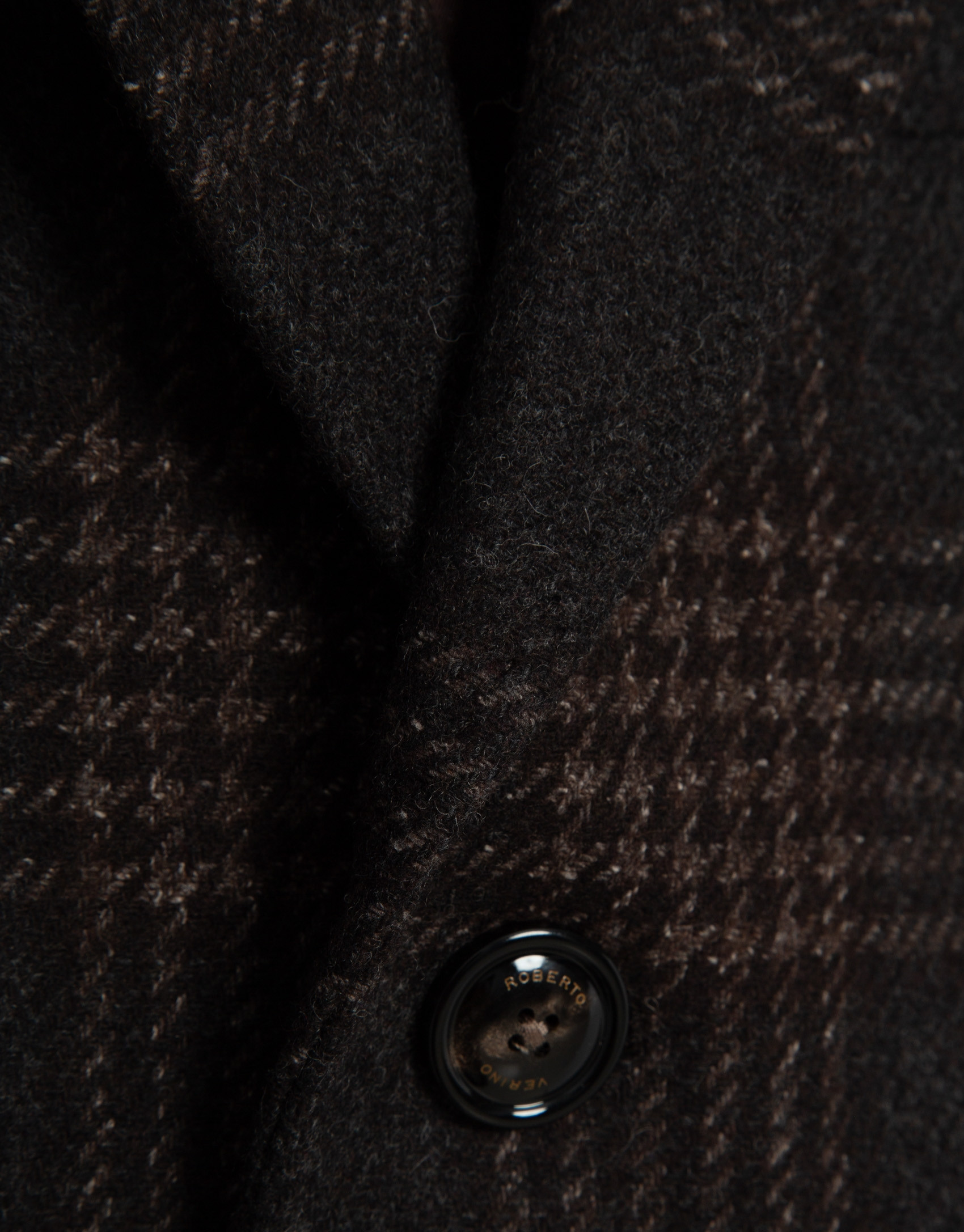 Large checkered coat in brown and natural tones | Roberto Verino
