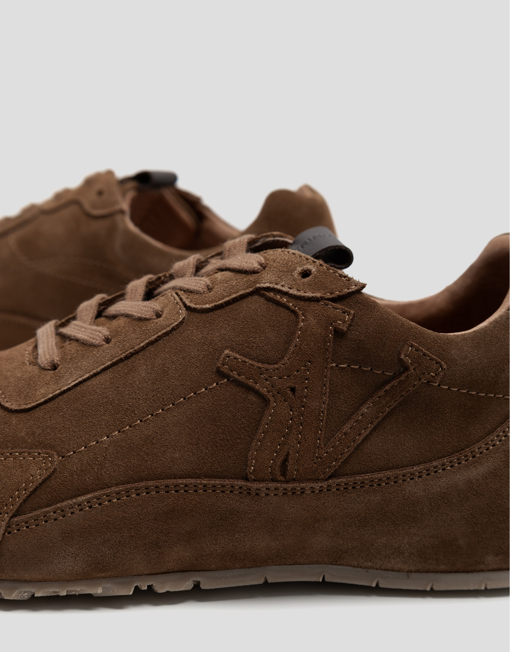 Brown suede trainers - Gifts - AW2025 | Roberto Verino